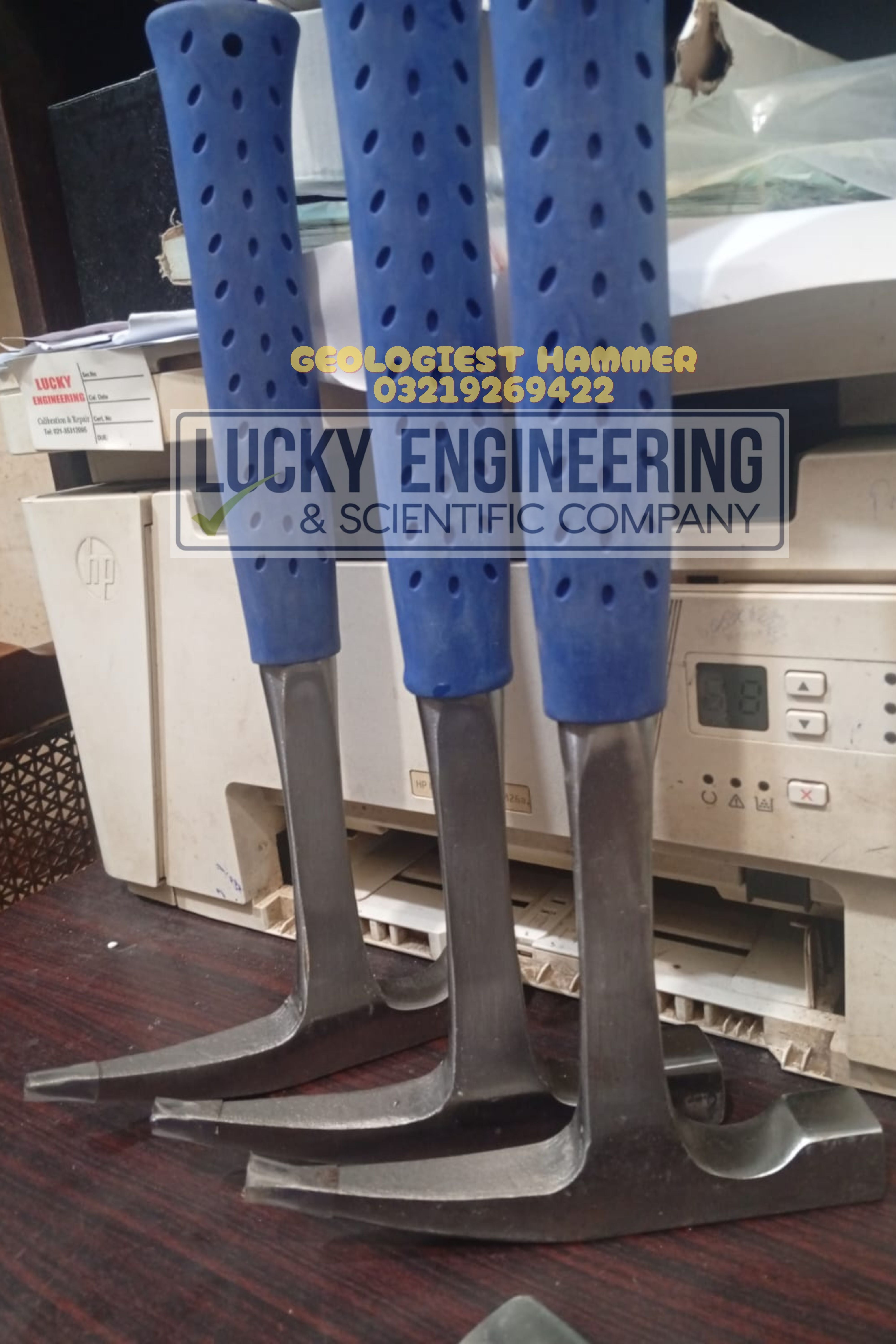 Geologist Hammer Made in China Tell: 03219269422