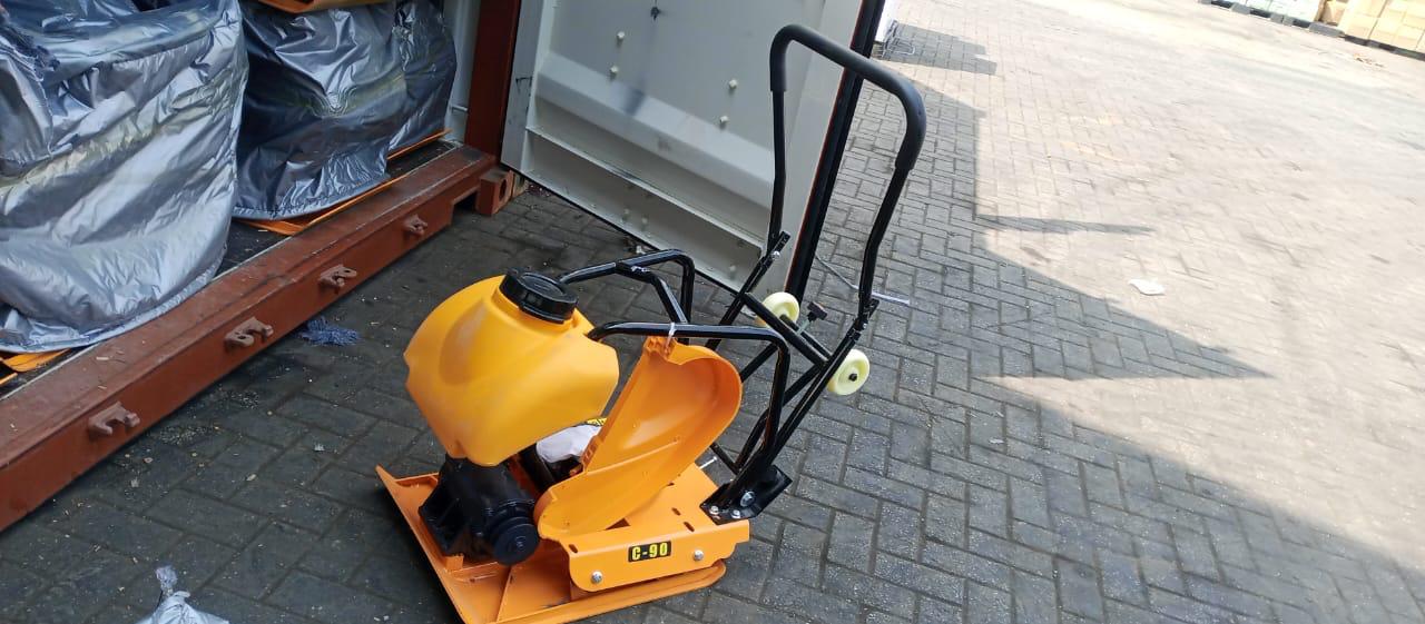 C90 17 Inch Commercial GX200 Plate Compactor + Wheel Kit + Water Kit