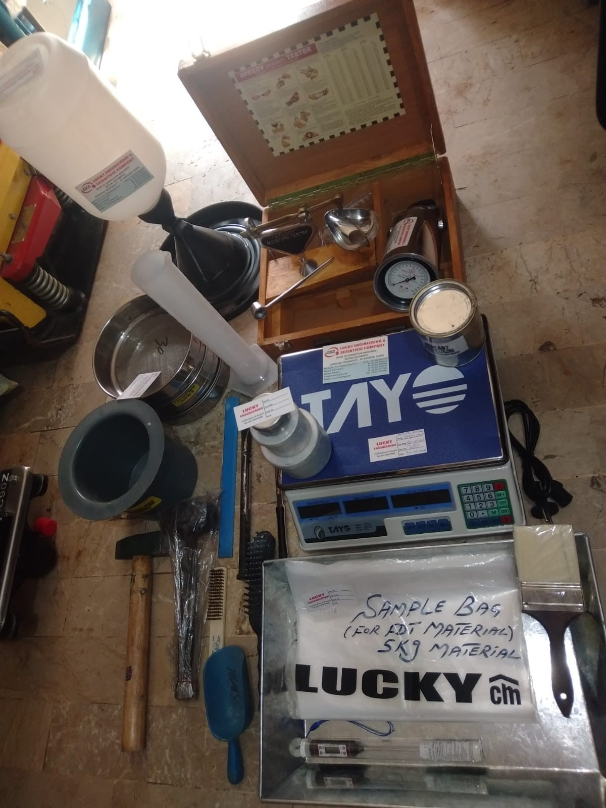 Field Density Test Apparatus (FDT SET) Tell: 03219269422
