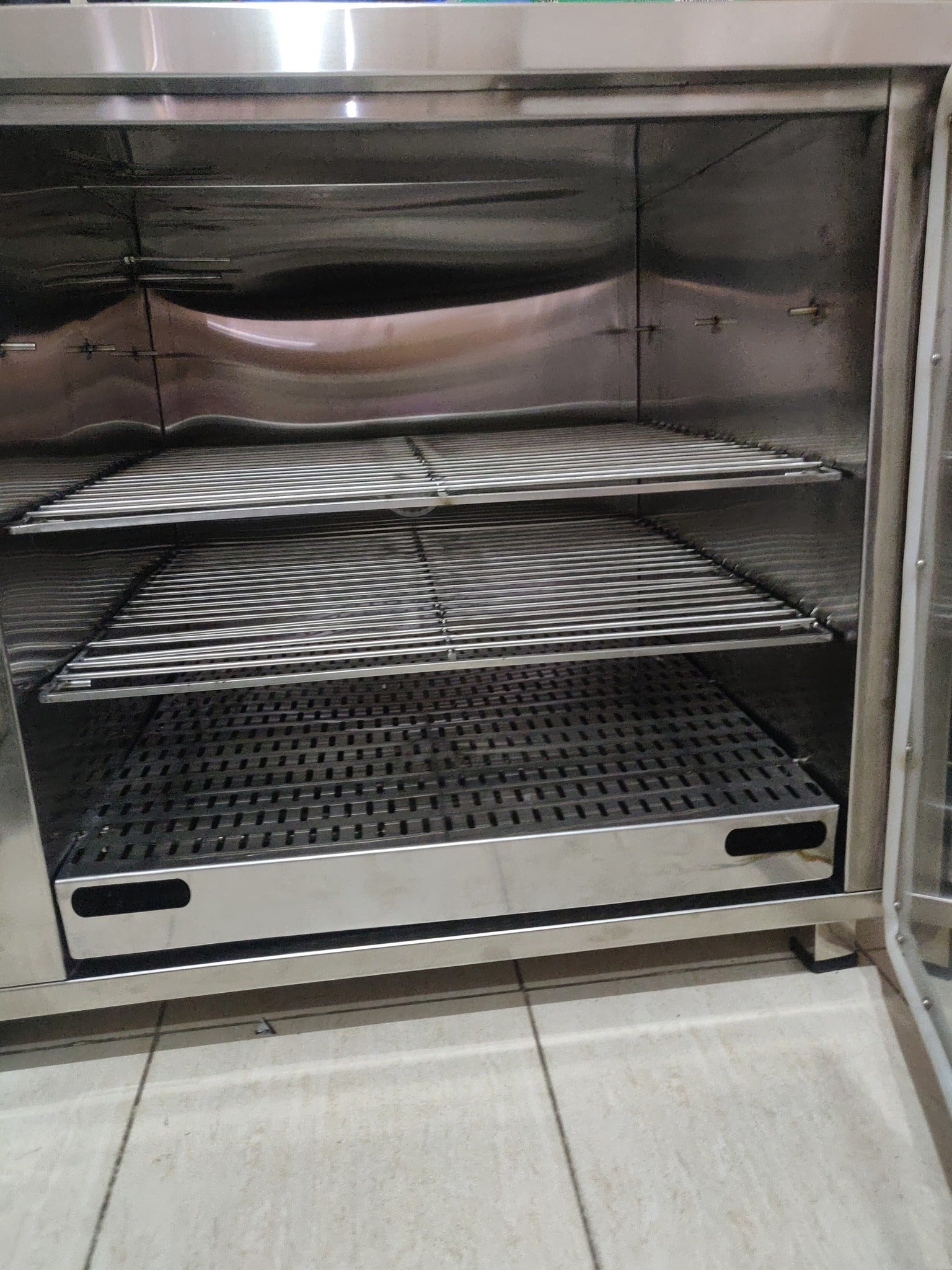 Digital Stainless Steel Laboratory Oven Capacity 226 Liters- Tell: 03219269422