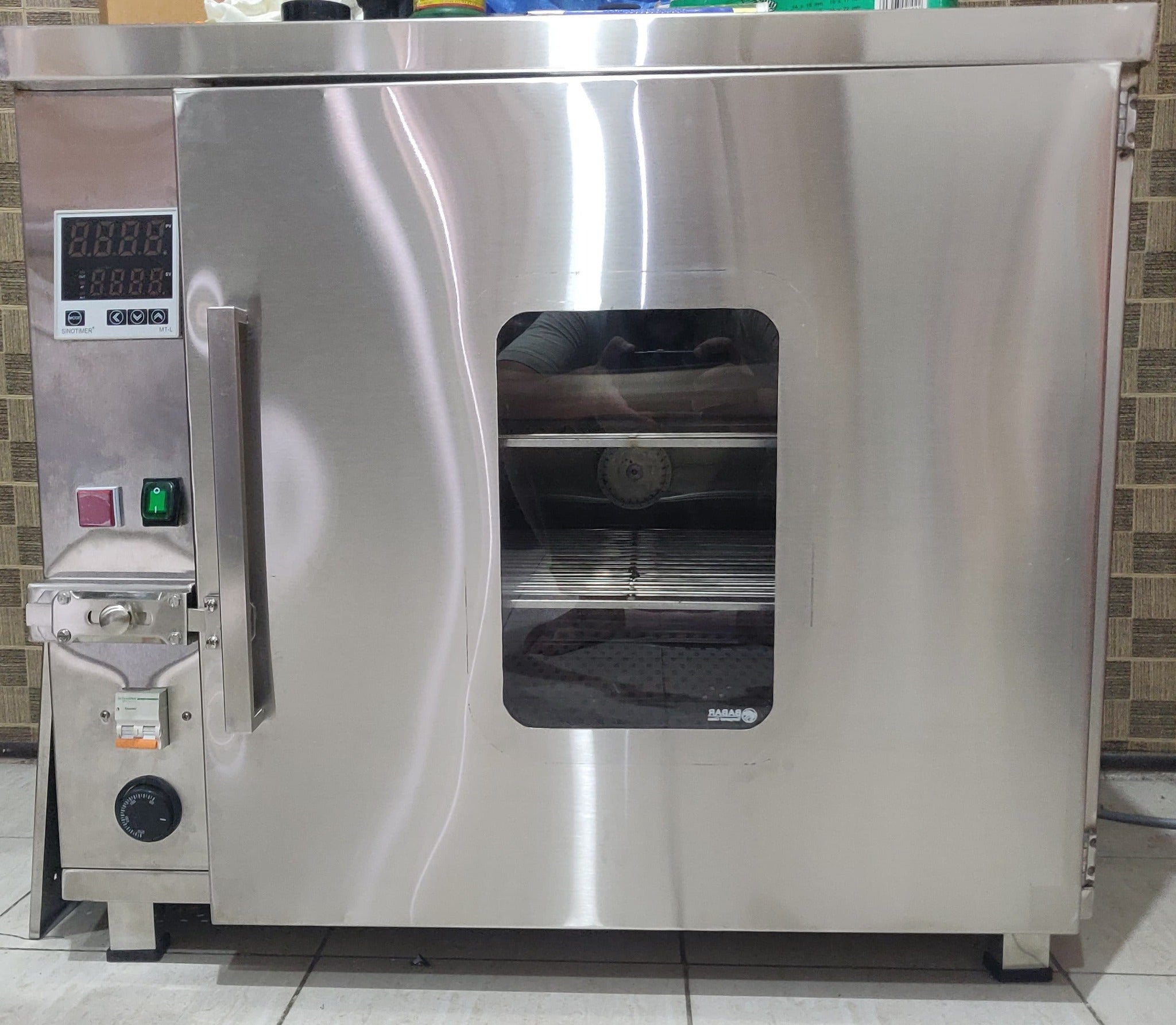 Digital Stainless Steel Laboratory Oven Capacity 226 Liters- Tell: 03219269422