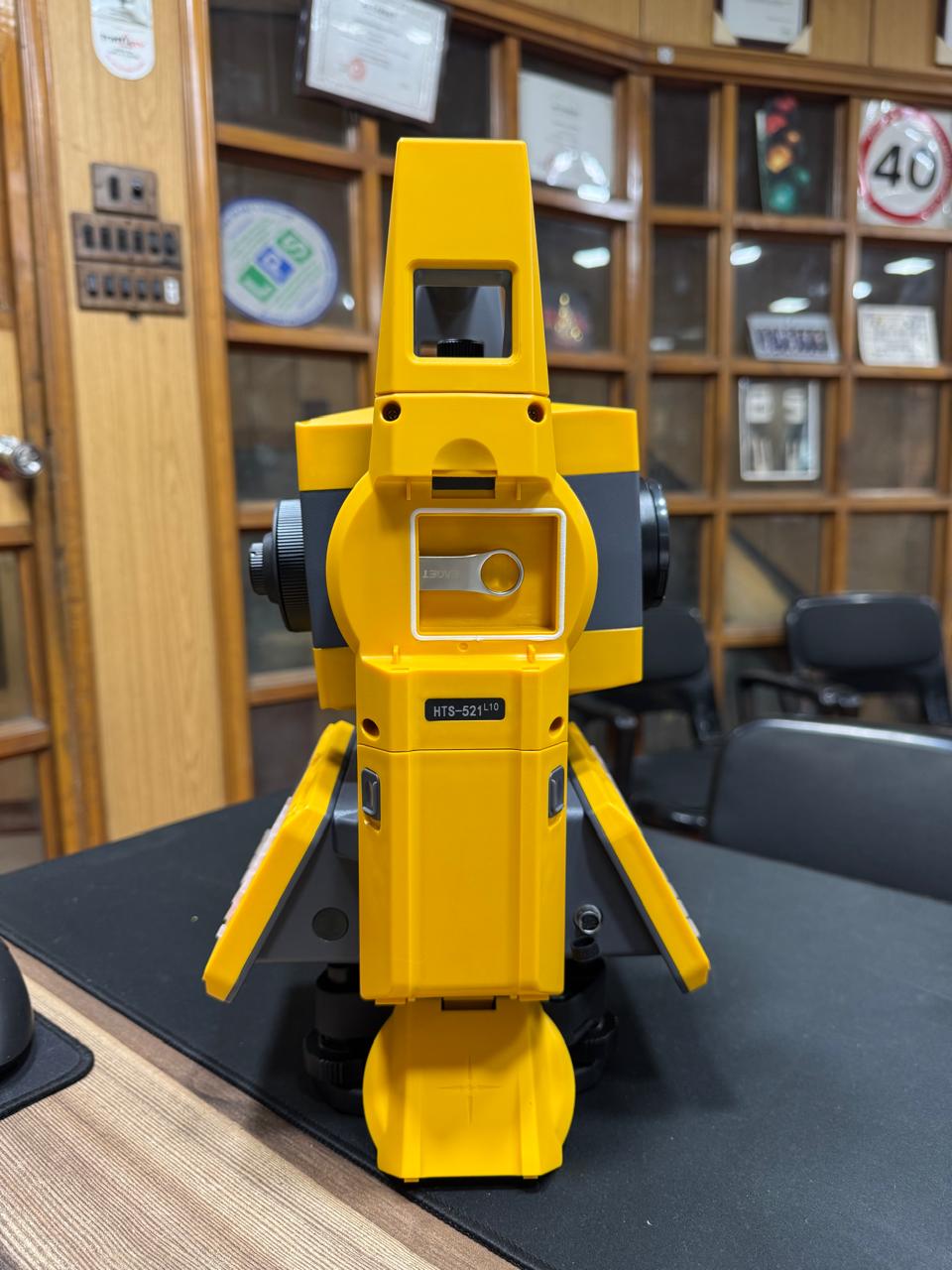 HI- TARGET- CHINA 1000 Meter Target less Total Station- Tell: 03219269422