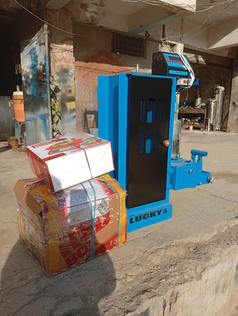 1500 Kn - Digital Compression Testing Machine Tell: 03219269422