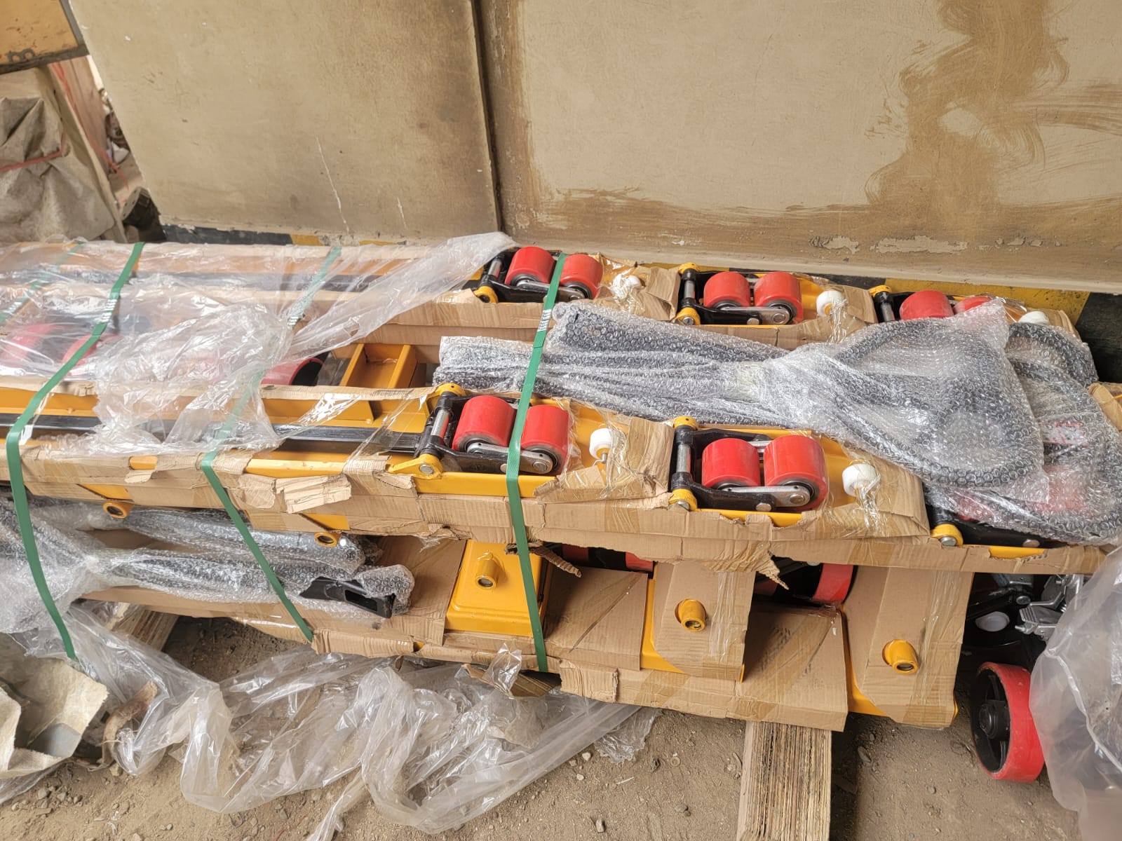3000 Kg Brand New Hand Pallet Trucks- Tell: 03219269422