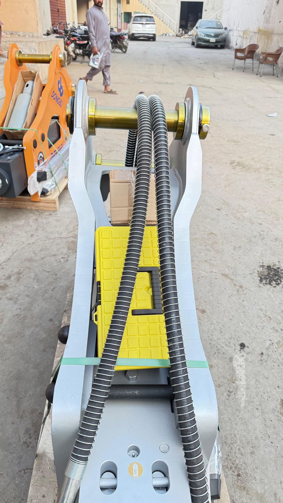 Excavator Hammer - Tell: 03219269422