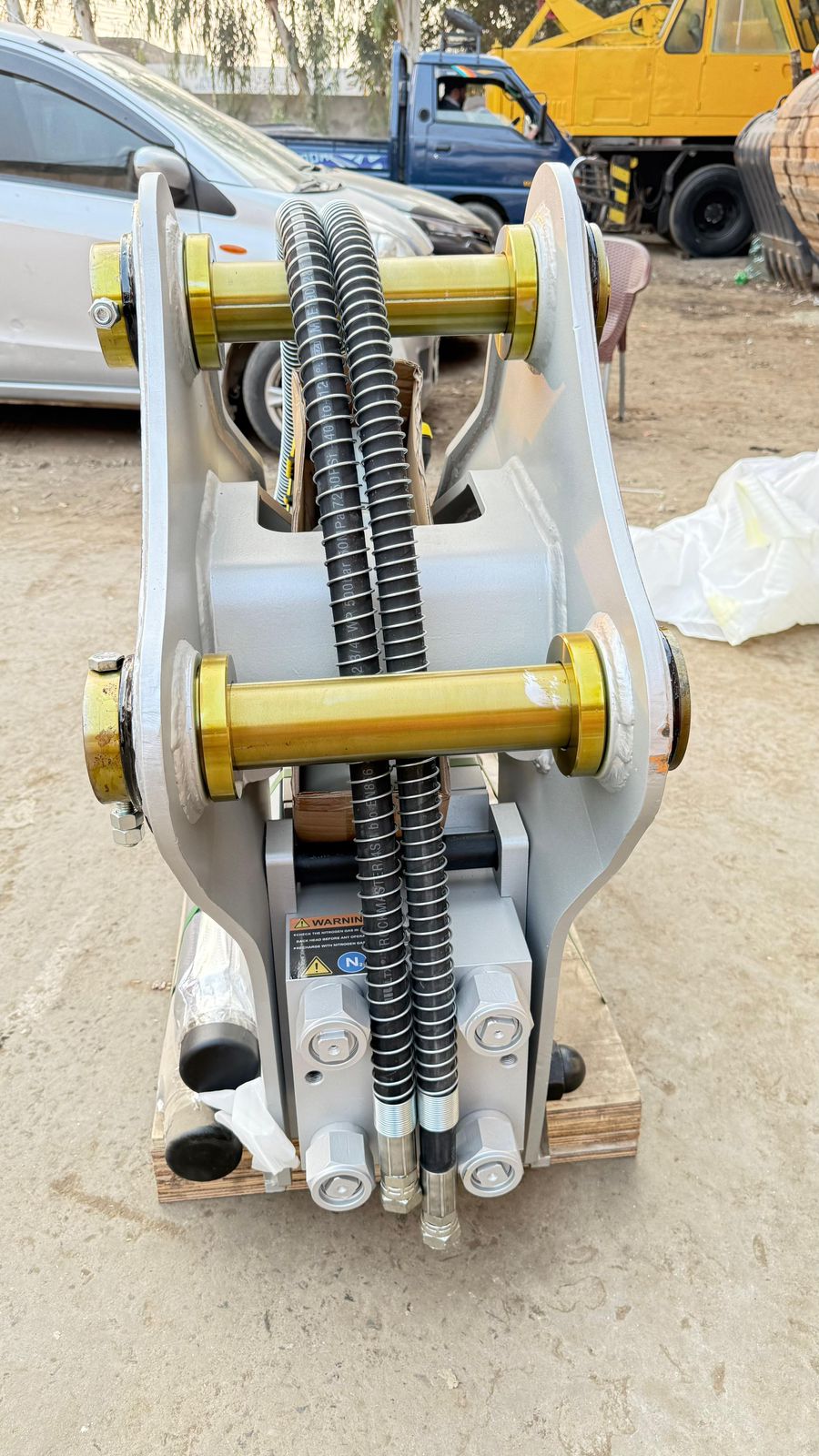 Excavator Hammer - Tell: 03219269422