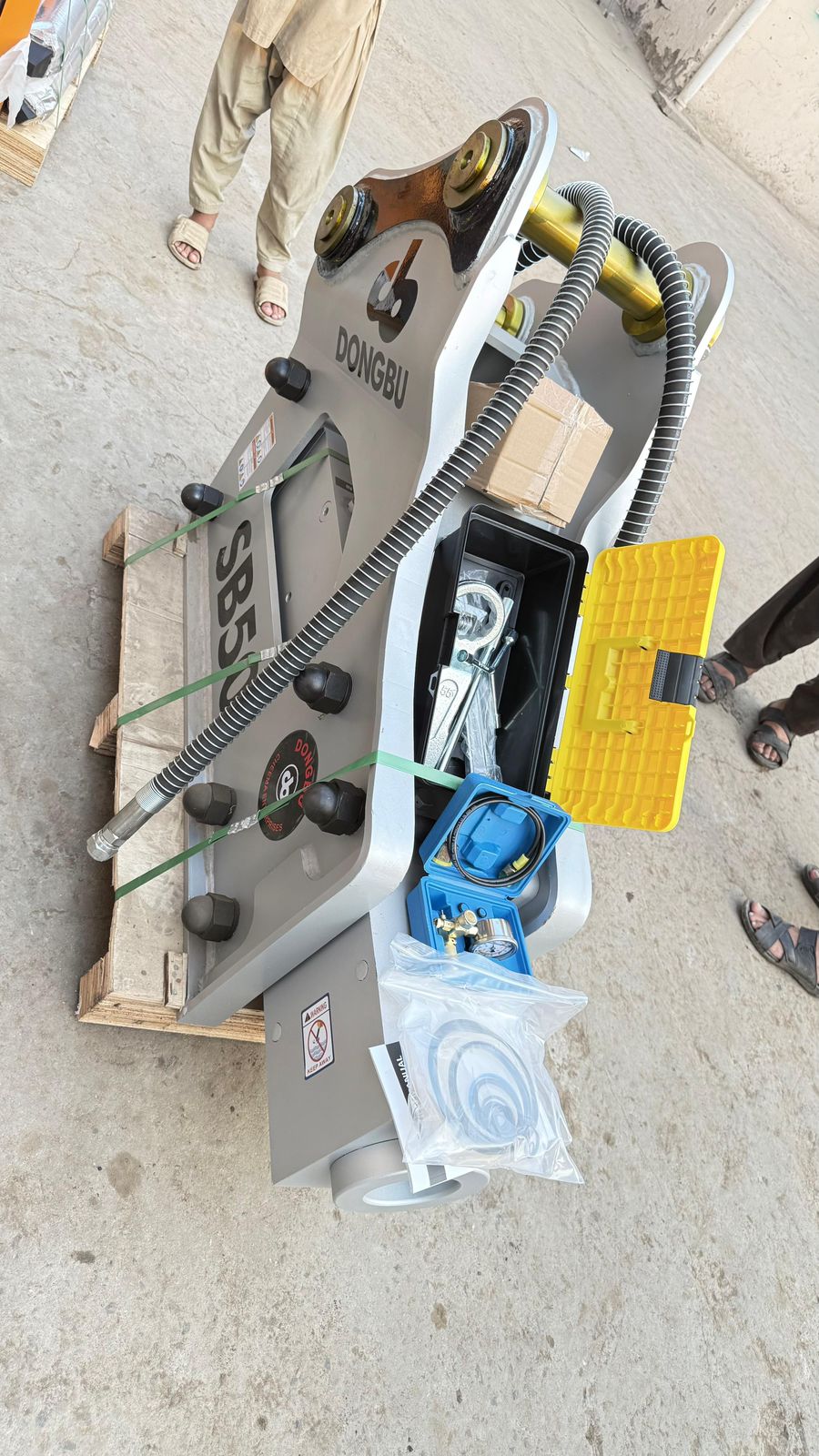 Excavator Hammer - Tell: 03219269422