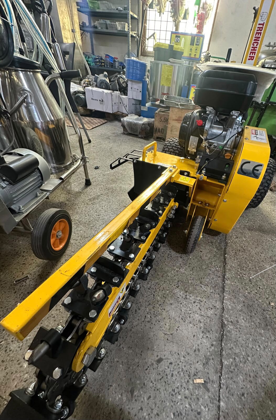 13 HP ZONSEN Mini Trencher Machine
