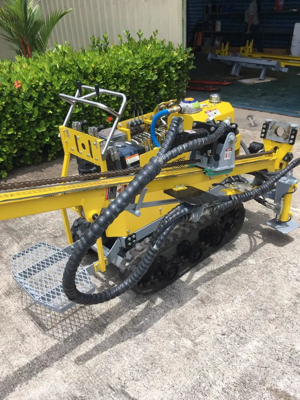 Pak 24 Rig ROCK DRILL RIG MACHINE MODEL MMD-15-PAKISTAN – Lucky Engineering