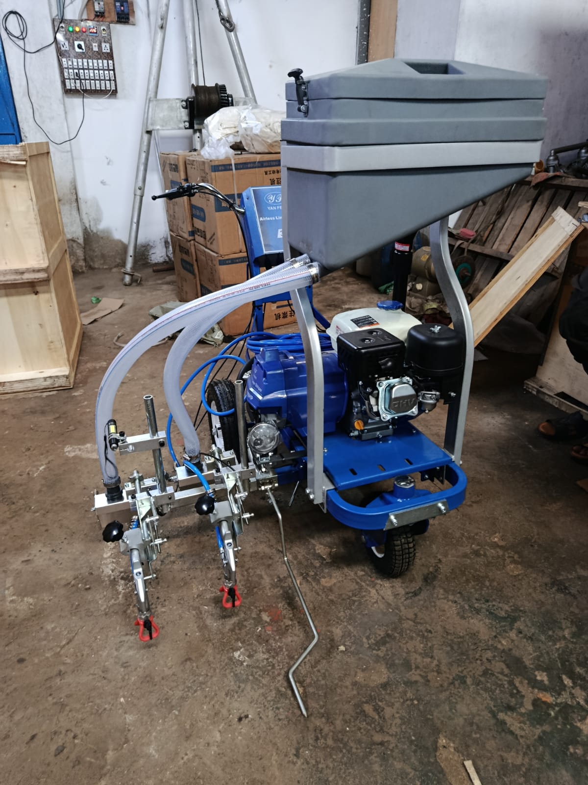 Airless Line Striper PT-3900HP Cold Paint Machine by lucky Engineering DHA Karachi , supplier 
