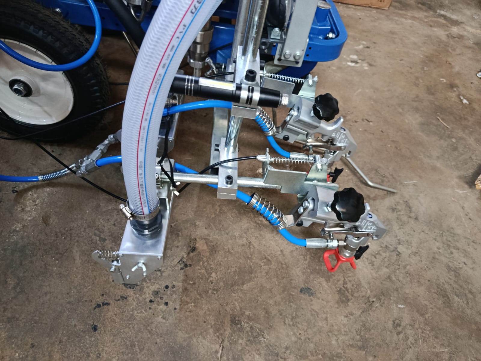 Airless Line Striper PT-3900HP Cold Paint Machine by lucky Engineering Karachi 