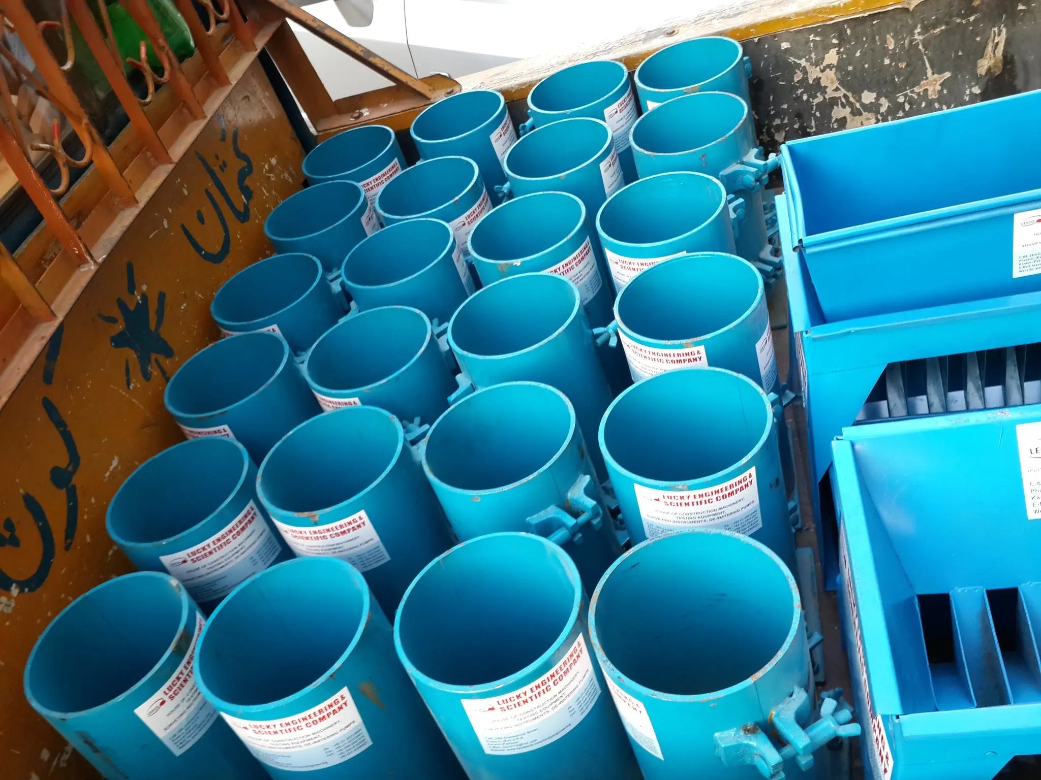 Concrete Cylinder Mould- Pakistan Tell: 03219269422 Lucky Engineering