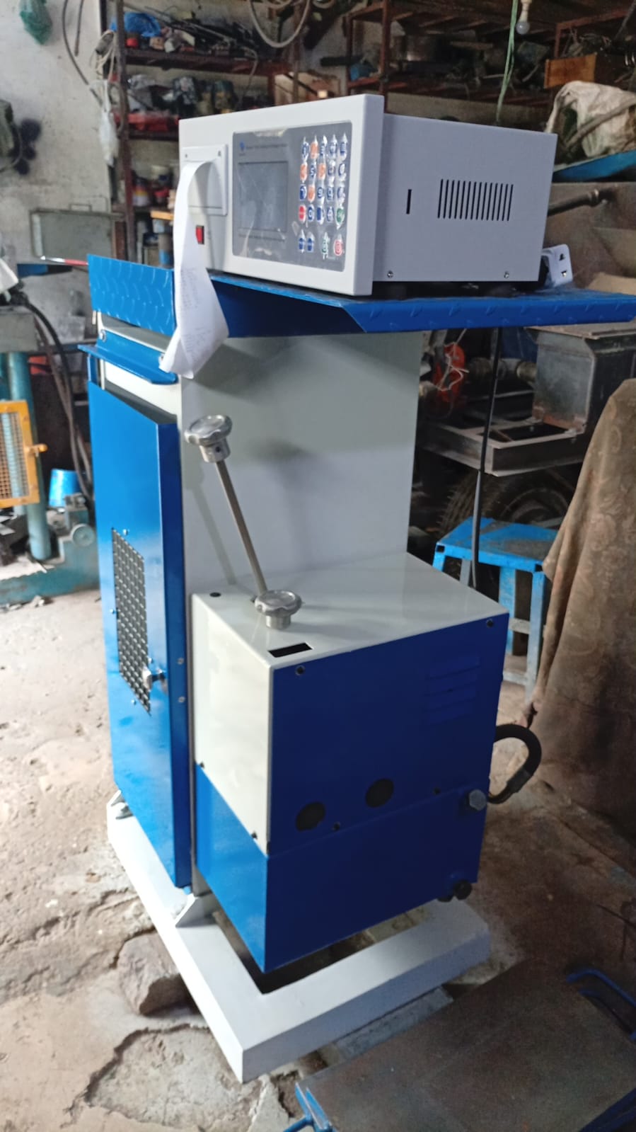 Digital Compression Testing Machine 2000 kn pakistan 
