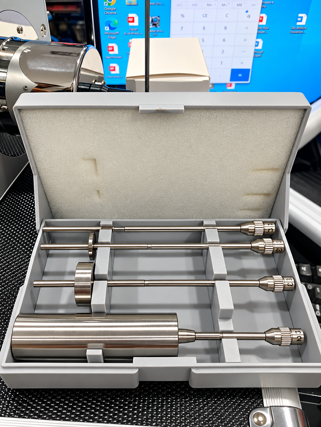 NDJ-8S digital viscometer accessories and packaging with pass certification