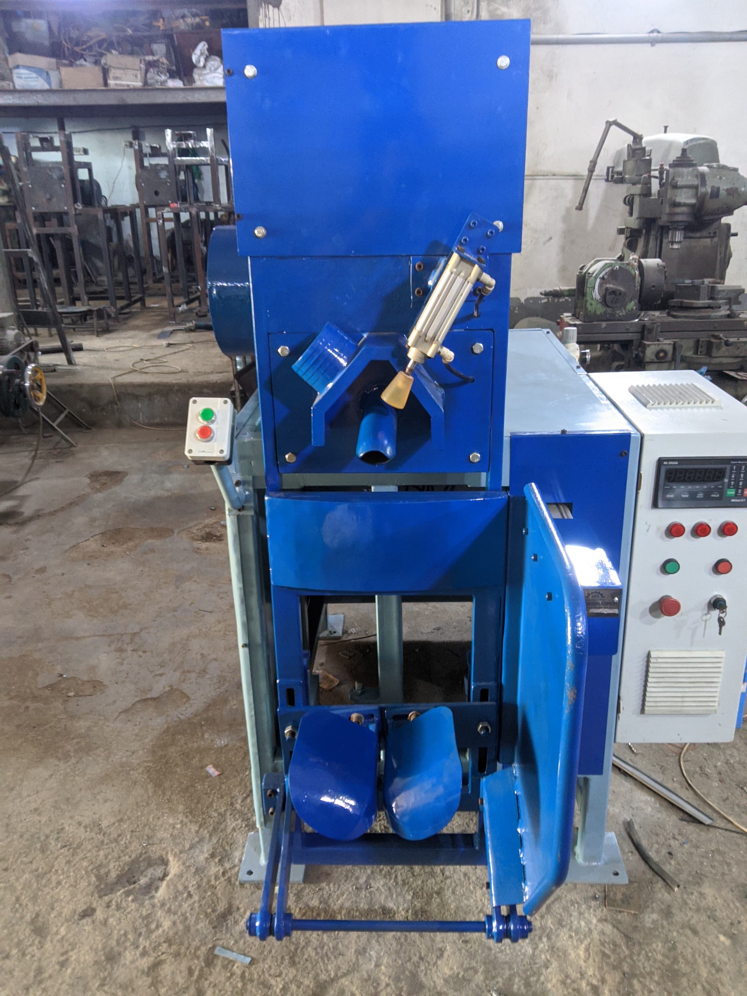 Industrial valve bag filler for cement, gypsum and putty
