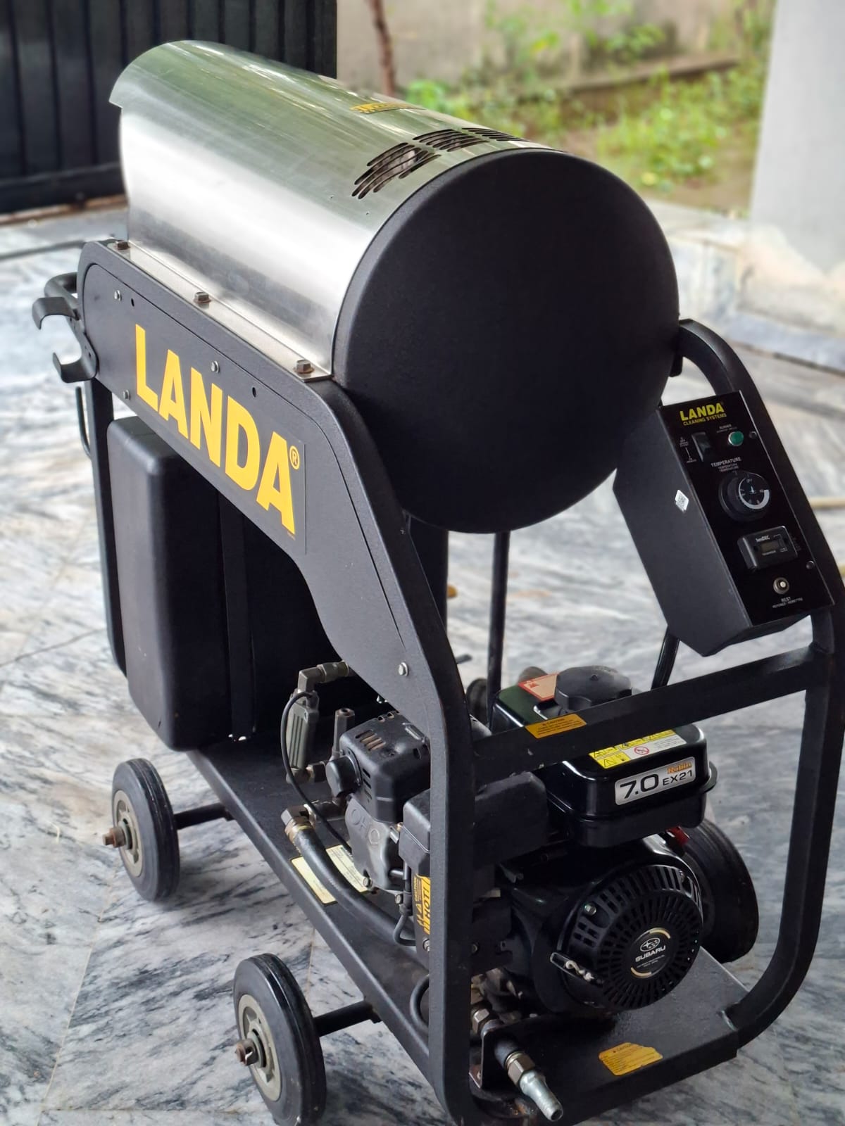 LANDA High Pressure Washer – Hot & Cold 4000 PSI