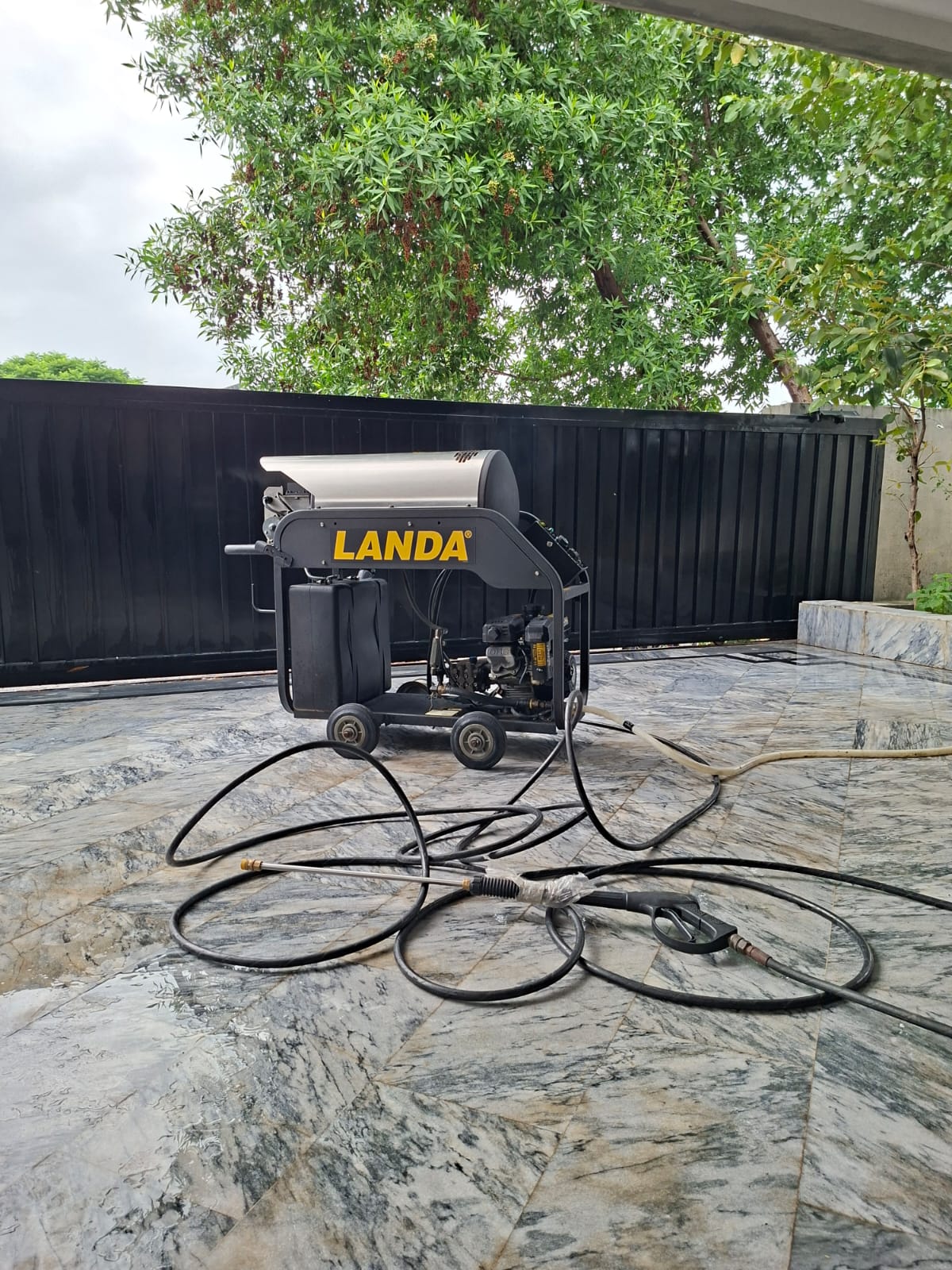 LANDA USA hot and cold high pressure washer