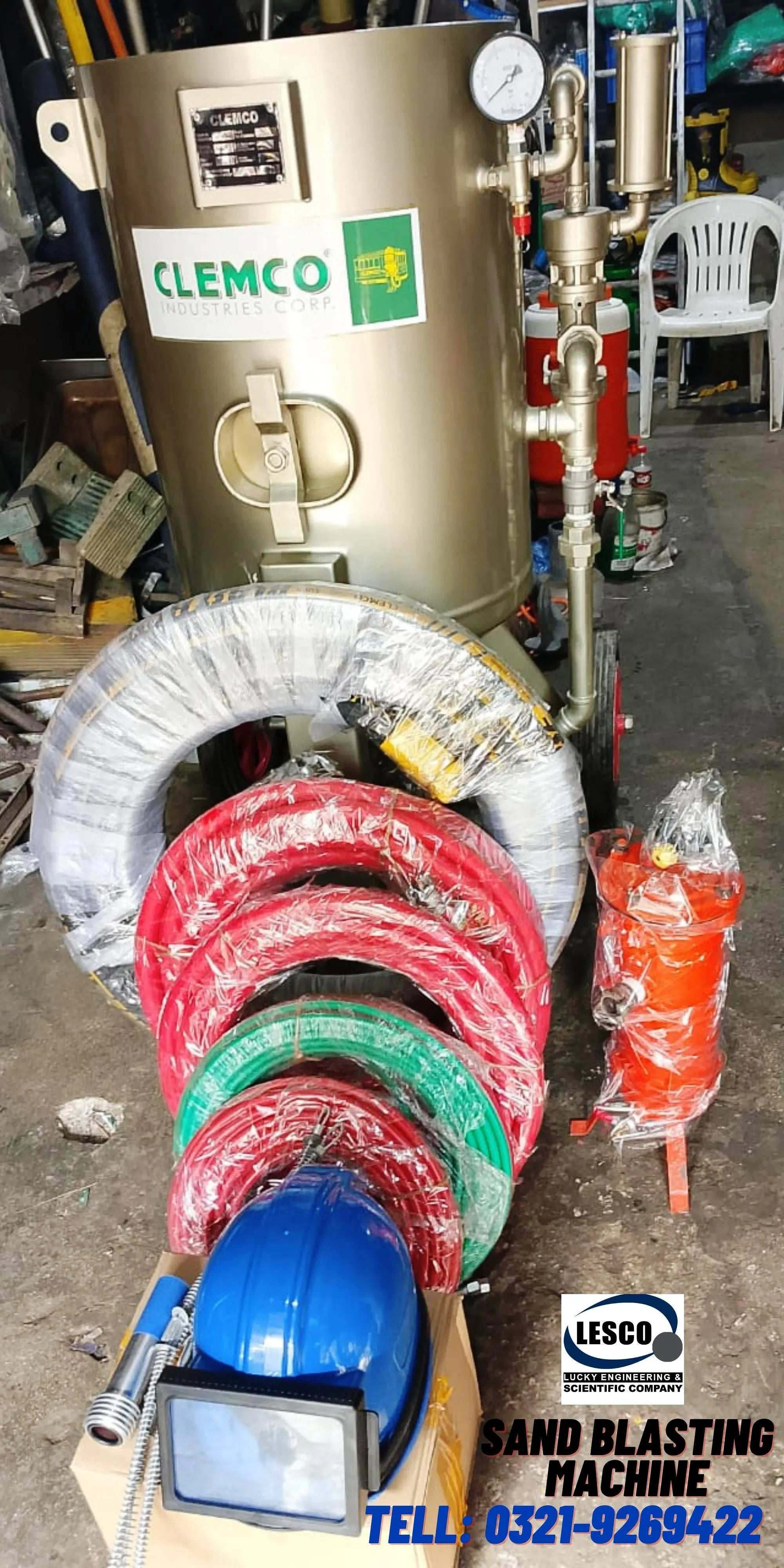 CLEMCO ( U.S.A) SAND BLASTING MACHINE, TANK CAPACITY 300 LITER LESCO