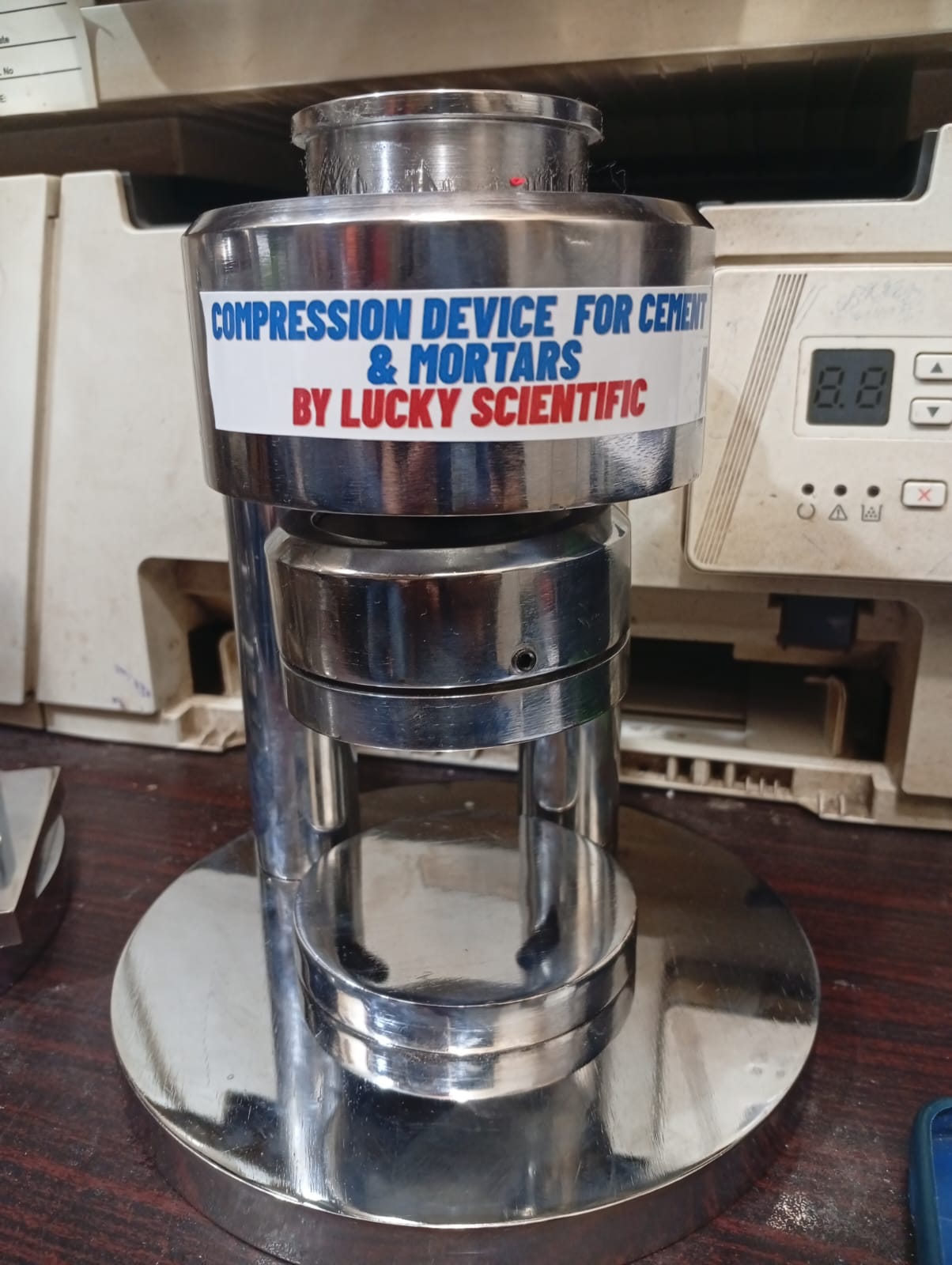Compression Device for cement & Mortars Tell: 03219269422