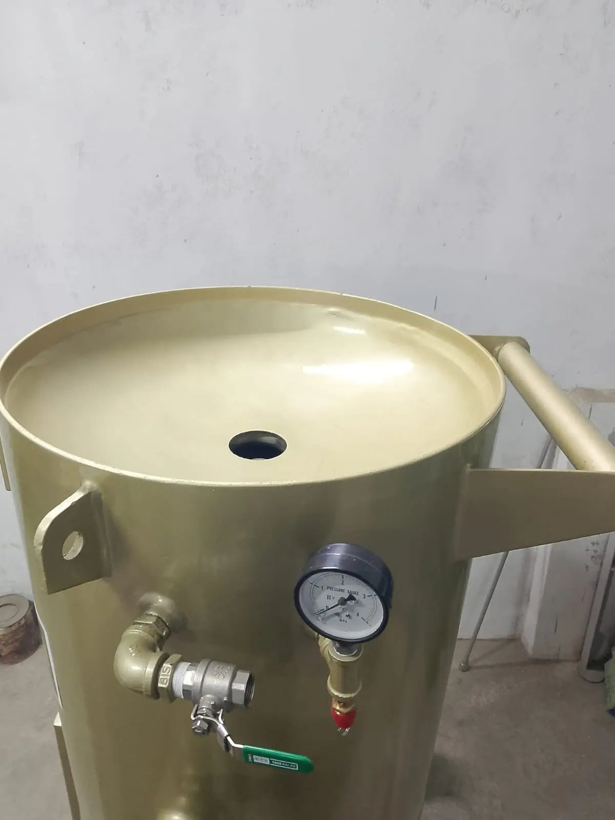 Sand Blasting Machine for Rust and Paint Removal Tell: 03219269422 LESCO
