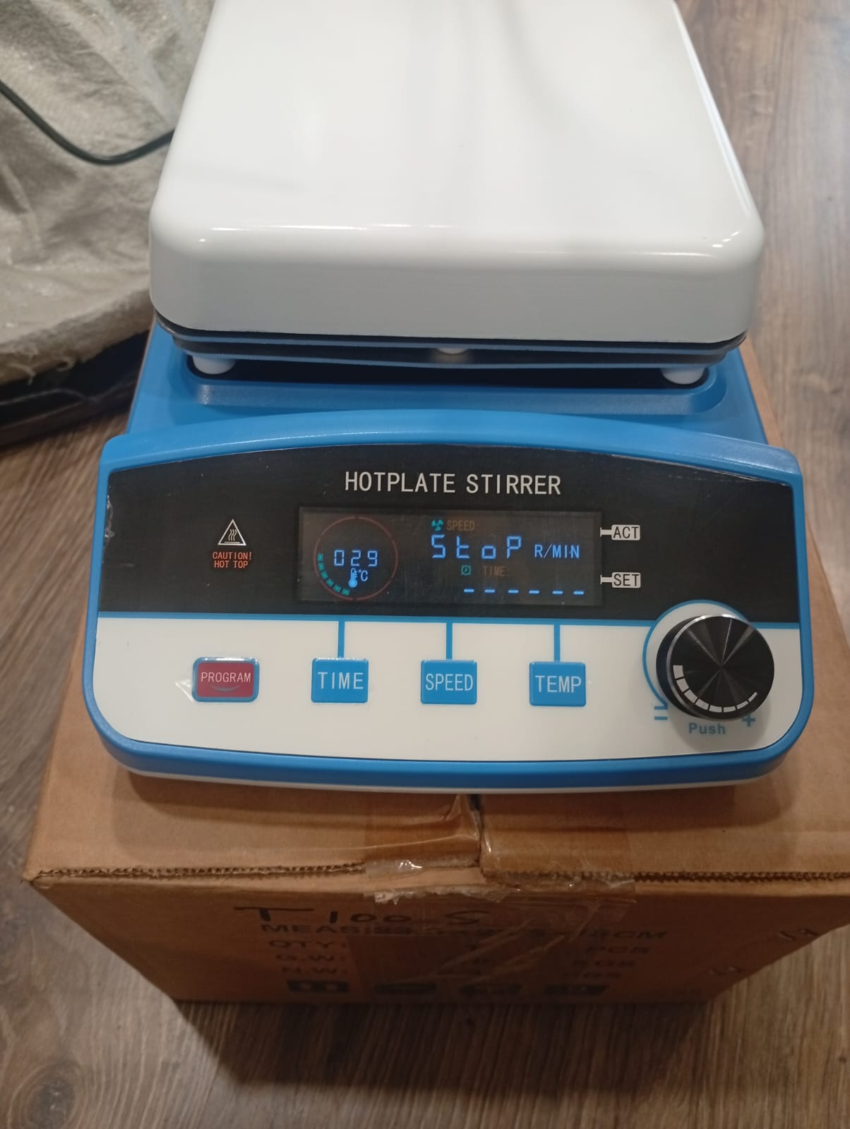 XLD-T100S Thermostatic Magnetic Stirrer with Hot Plate by lucky Engineering DHA Karachi