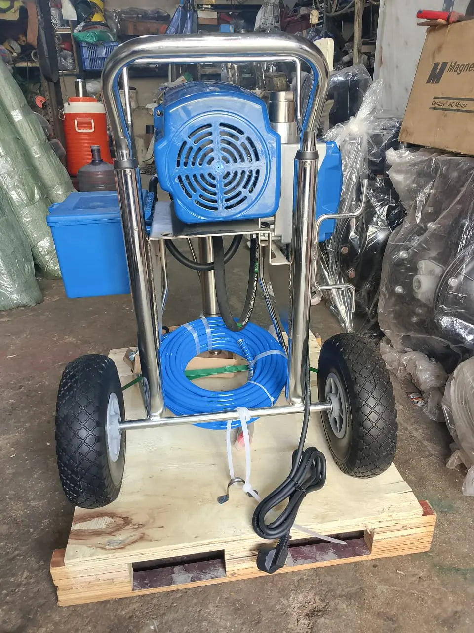 XTREAM-8900 Electrical Airless Heavy Duty Putty Paint Sprayer Machine Lucky Engineering