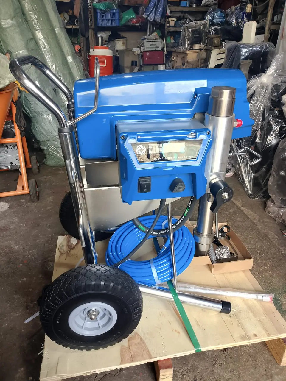 XTREAM-8900 Electrical Airless Heavy Duty Putty Paint Sprayer Machine Lucky Engineering