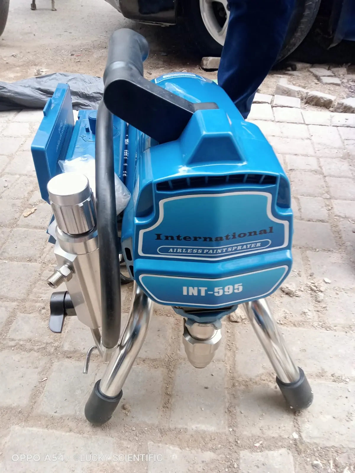 Airless paint spray machine 595 for wall painting