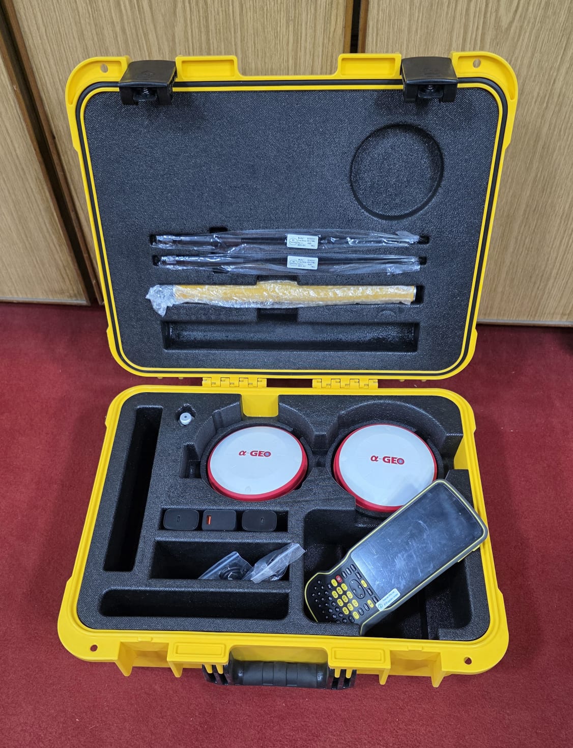 Alpha GEO L100 PRO Rover Base RTK GNSS Set with controller and accessories