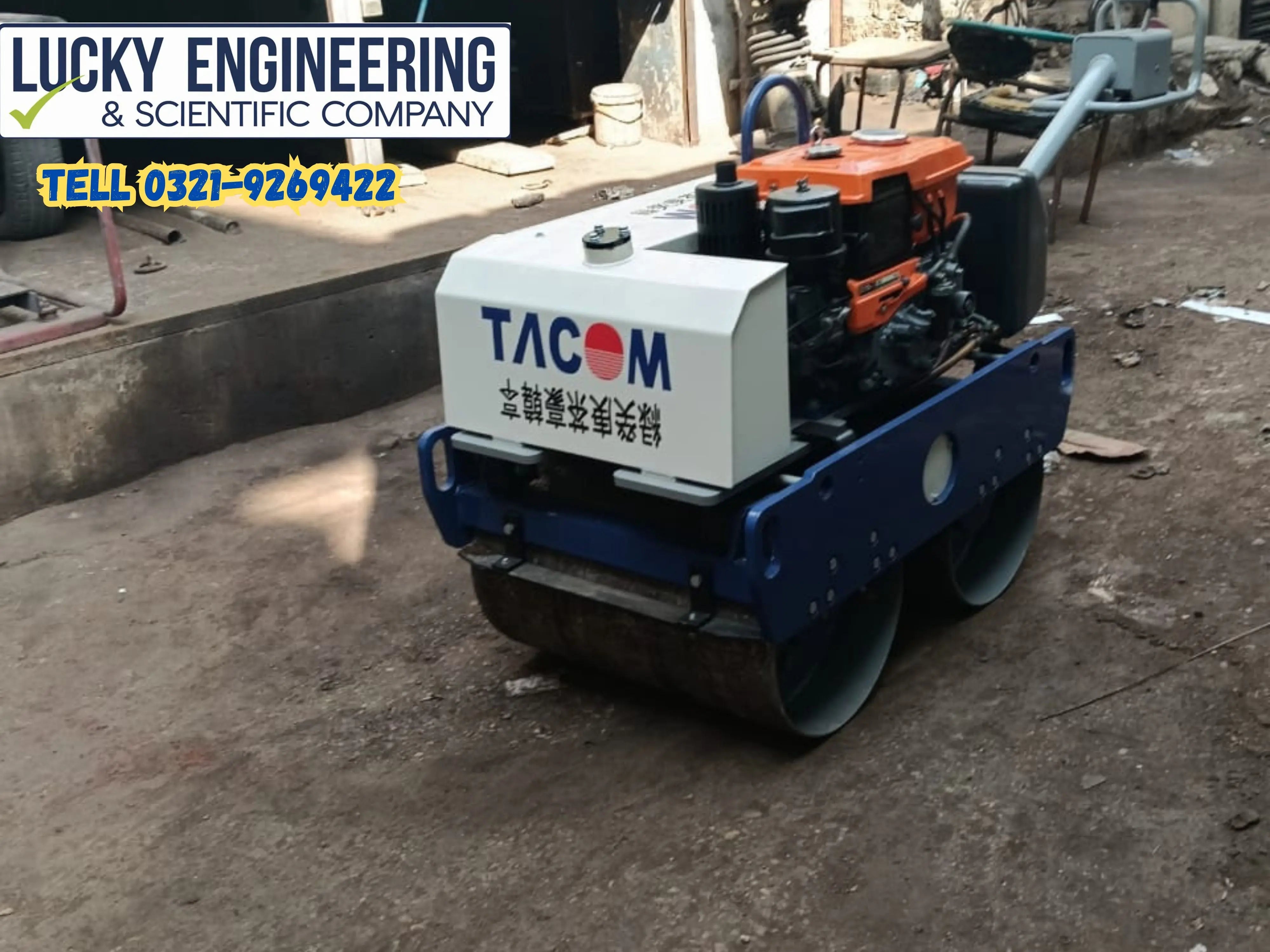 Heavy duty double drum compactor for asphalt paving and leveling