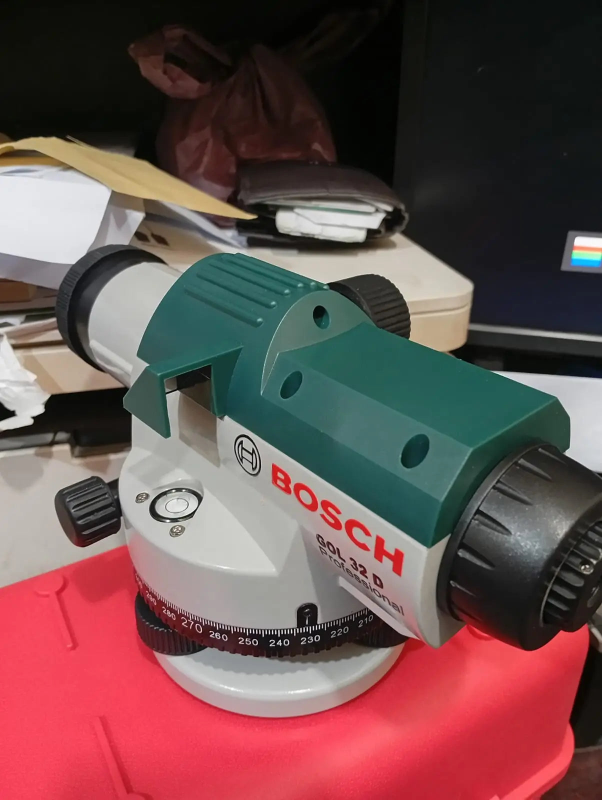Bosch 32x magnification level machine used in construction and civil engineering