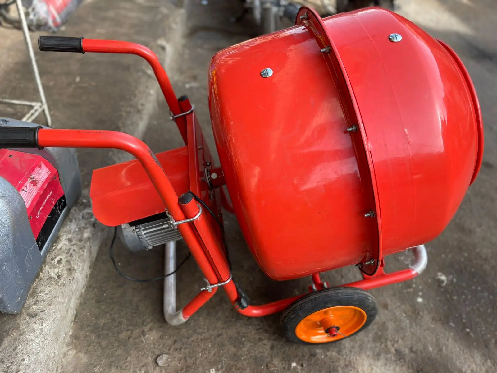 Concrete Mixer Machine 250 Liter LESCO