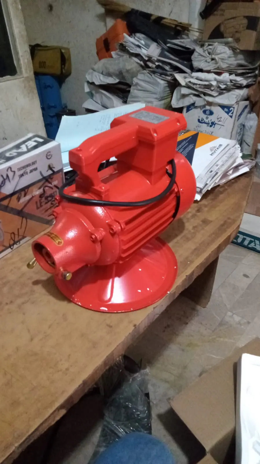 Electric concrete vibrator motor
