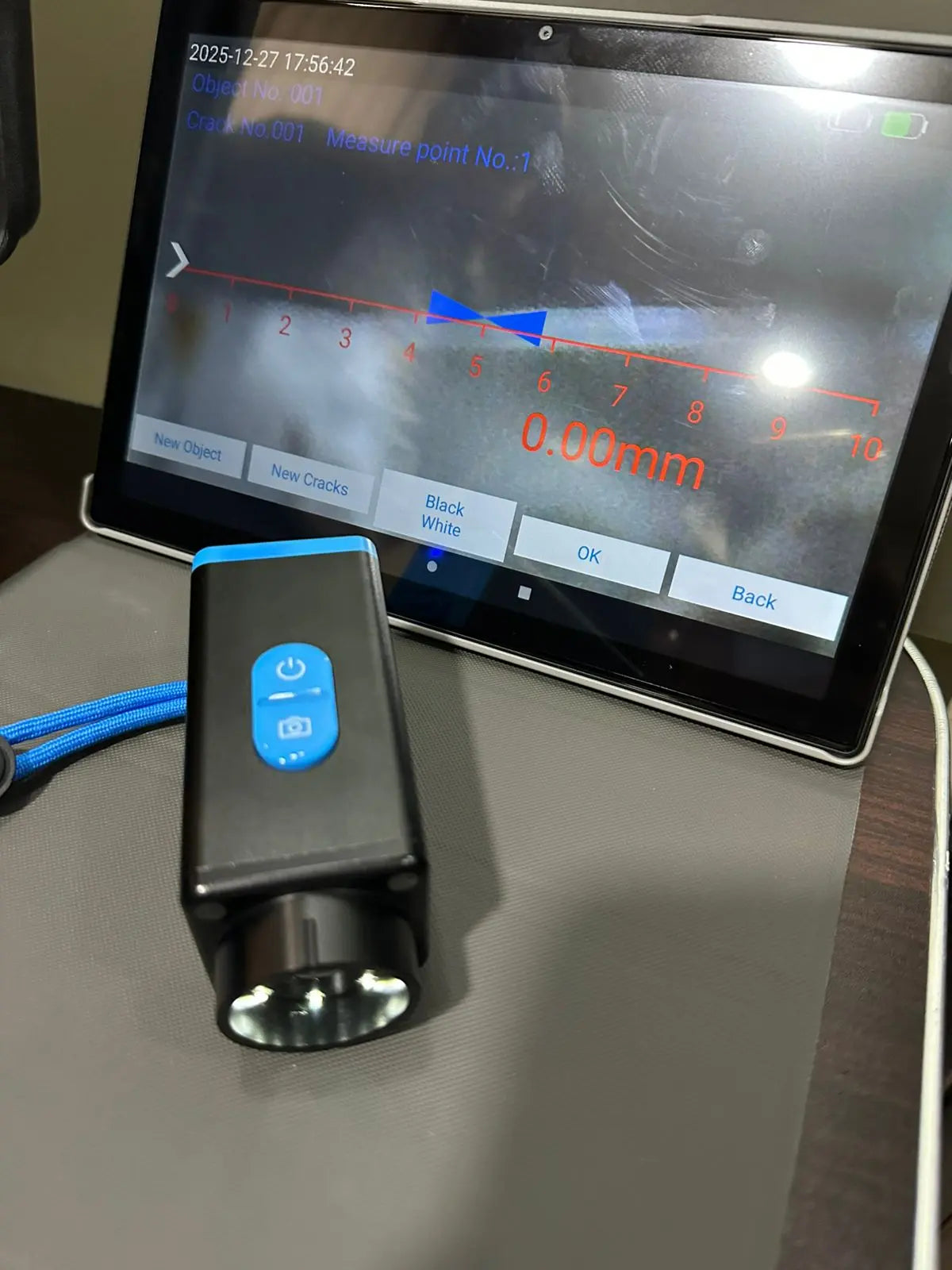 digital crack width gauge
