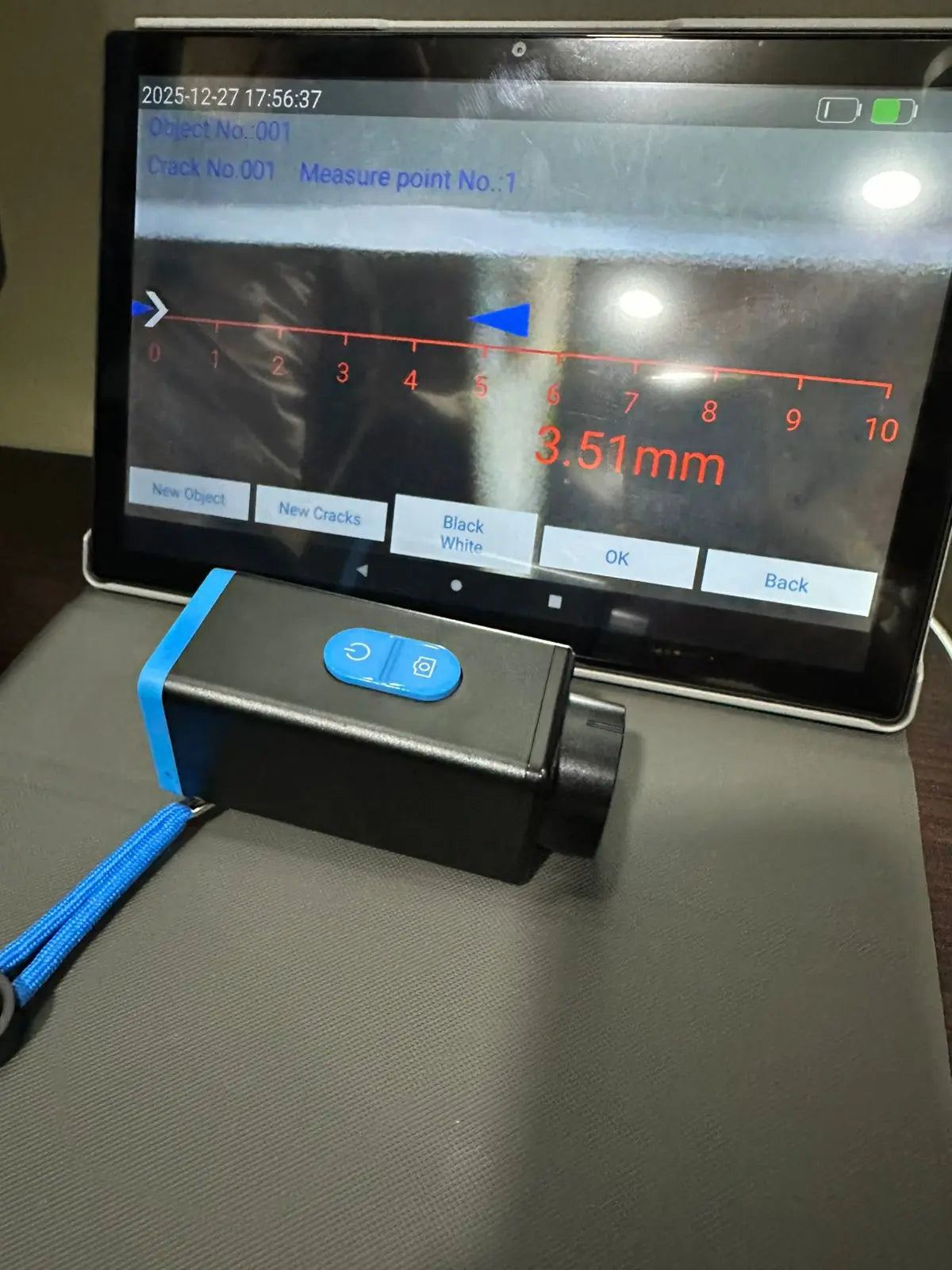 digital crack width gauge