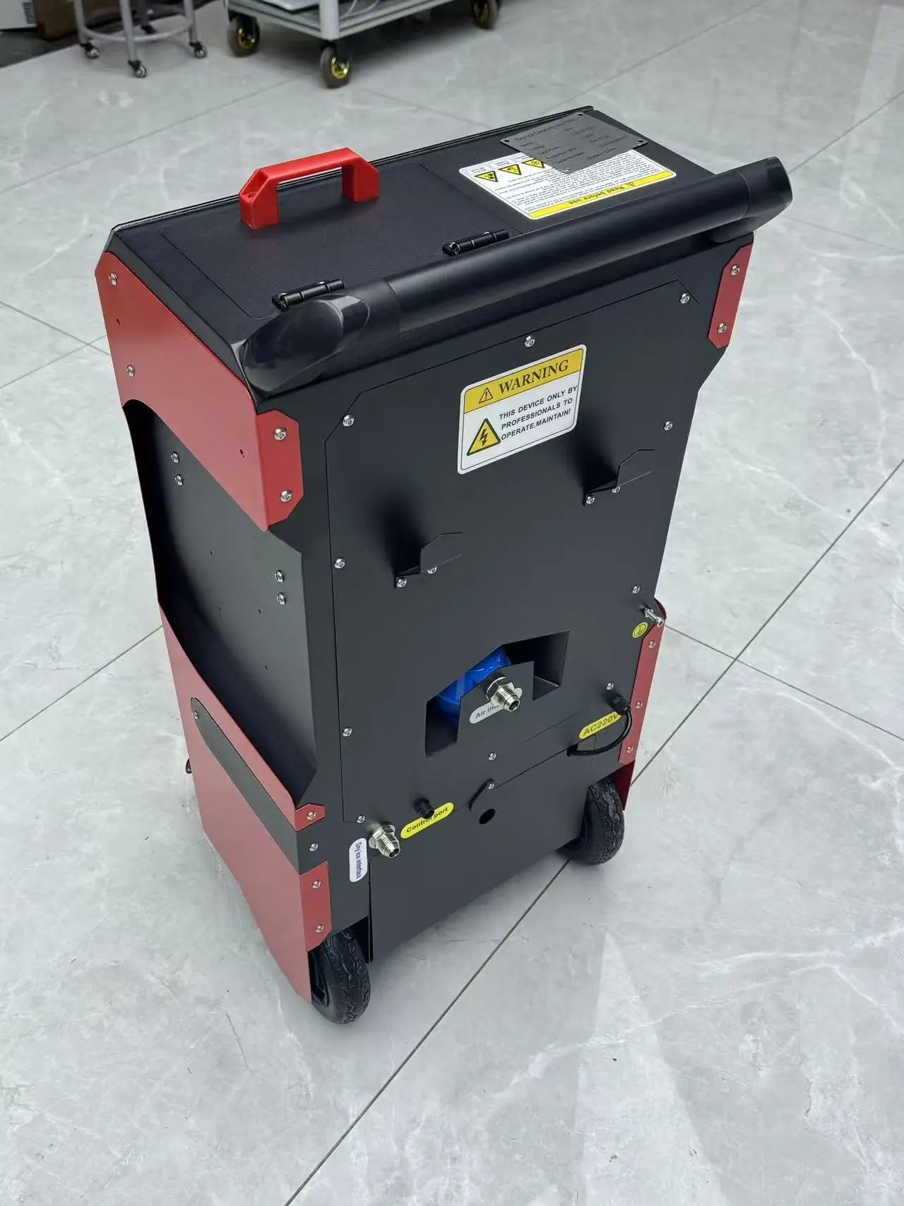 Dry ice cleaning machine used in industrial maintenance