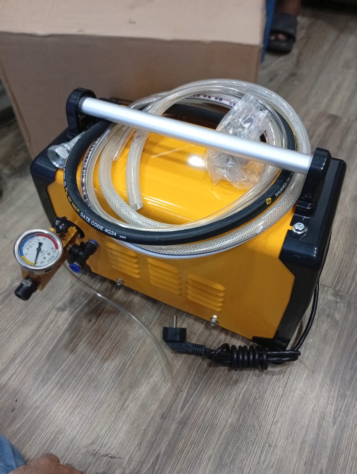 Side view of 80 Bar electric hydrostatic pressure test pump