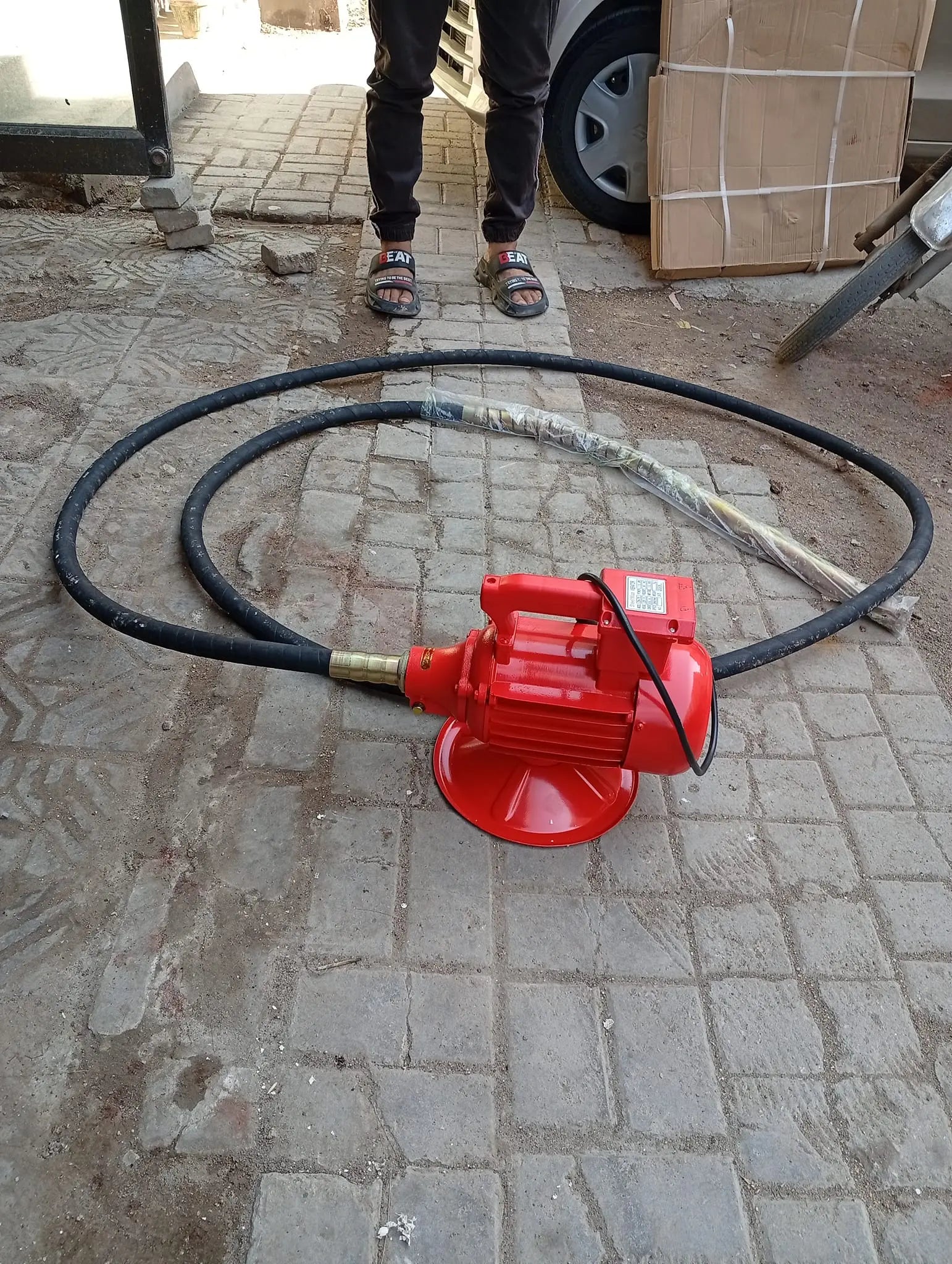 Electric motor for vibrator shaft concrete compaction