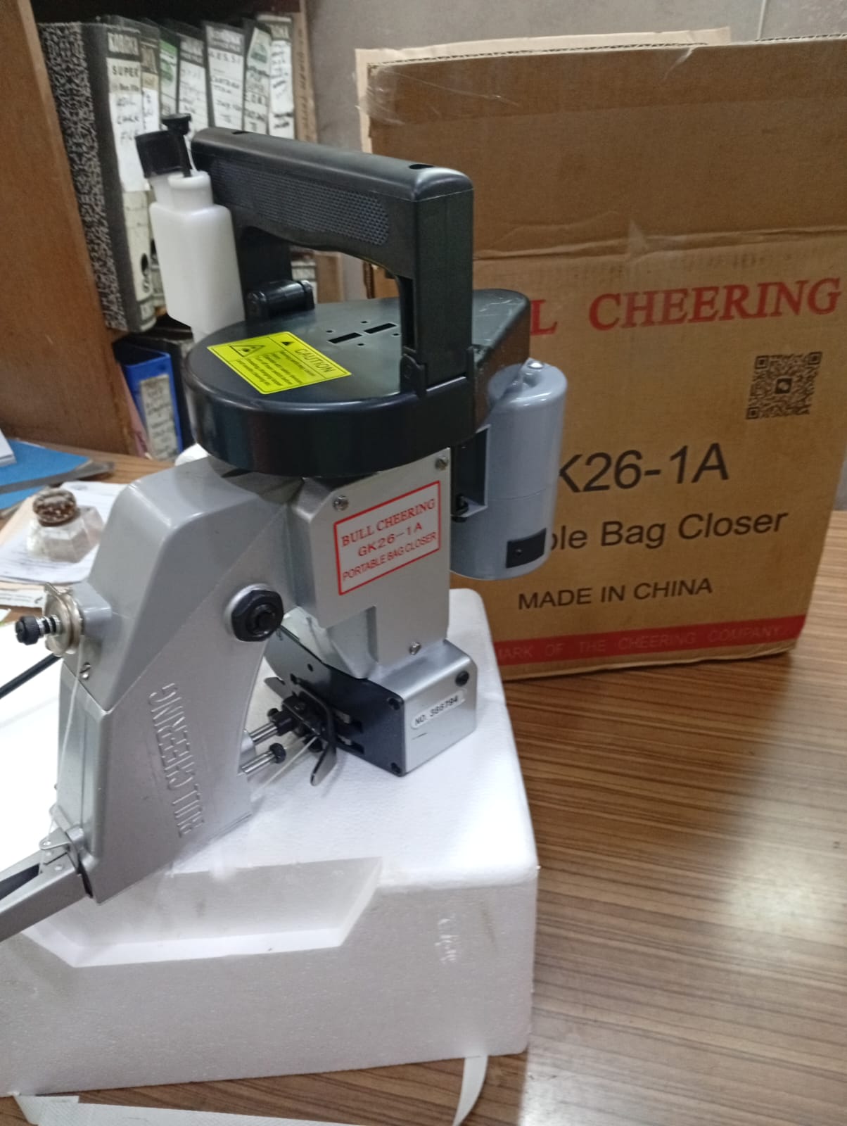 GK26-1A industrial bag closer machine for packaging applications in Pakistan