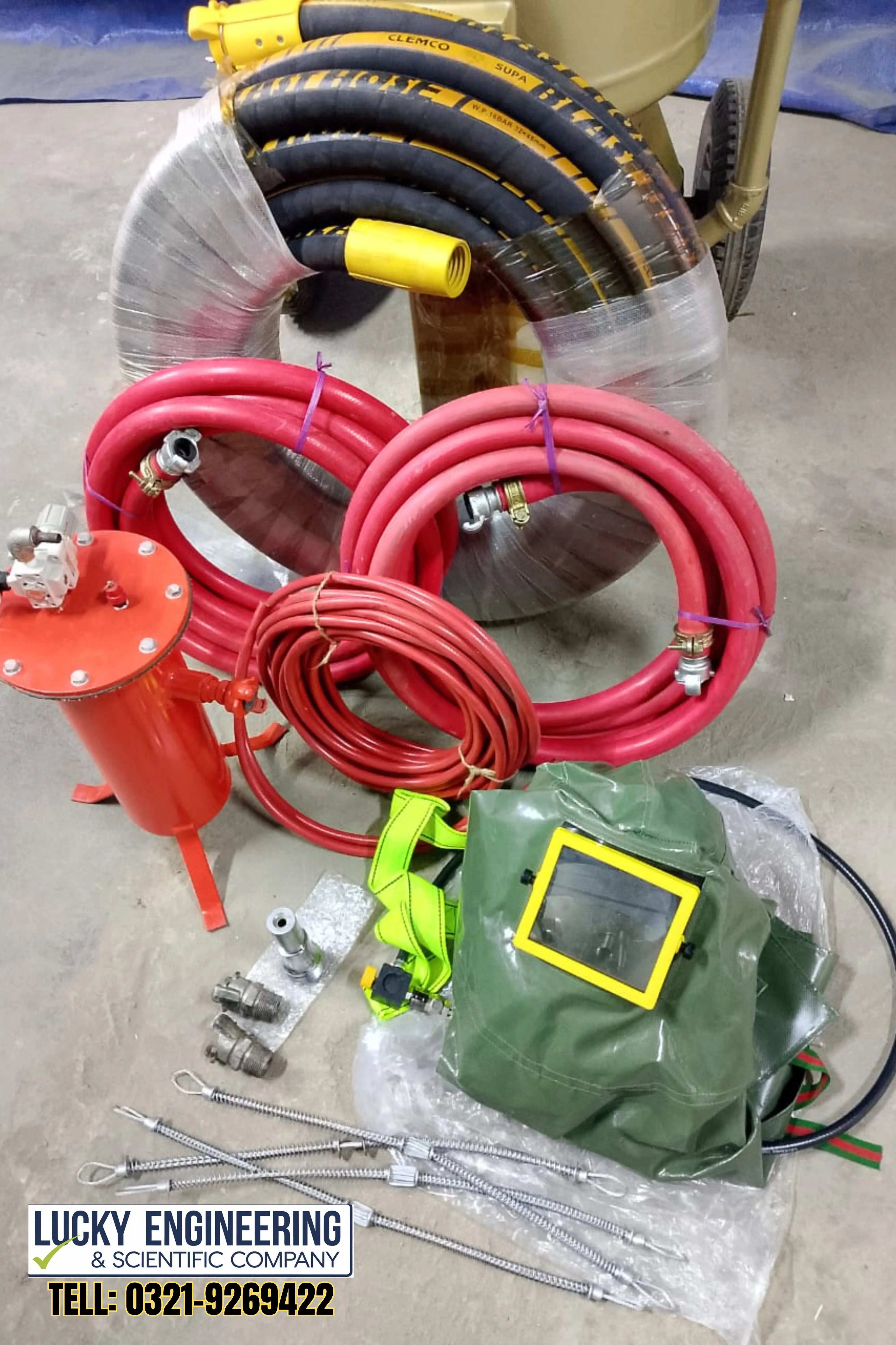 Heavy duty sand blasting machine for industrial use
