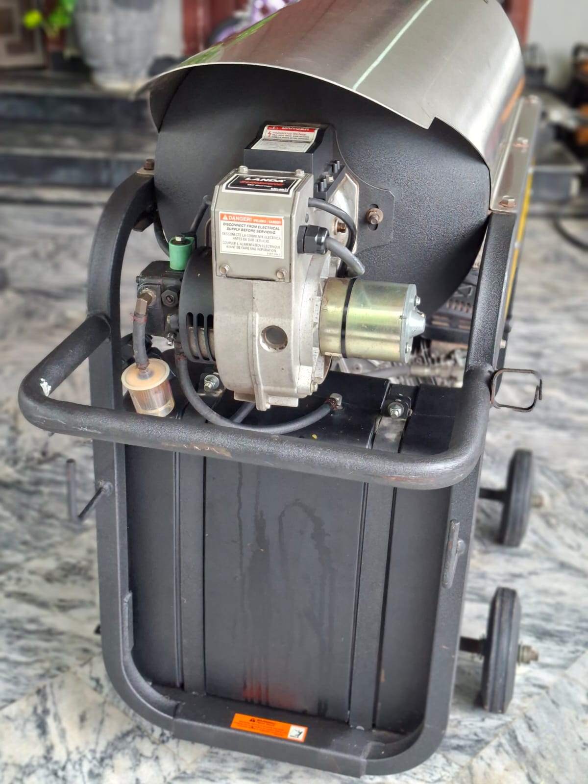 LANDA 4000 PSI industrial hot water pressure washer