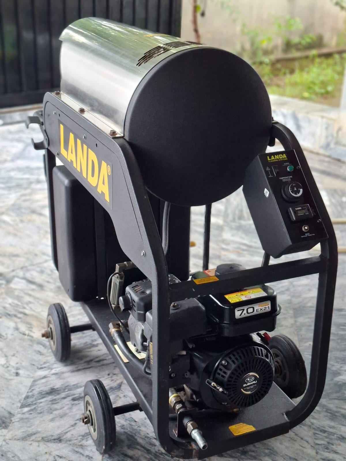 LANDA USA hot and cold high pressure washer