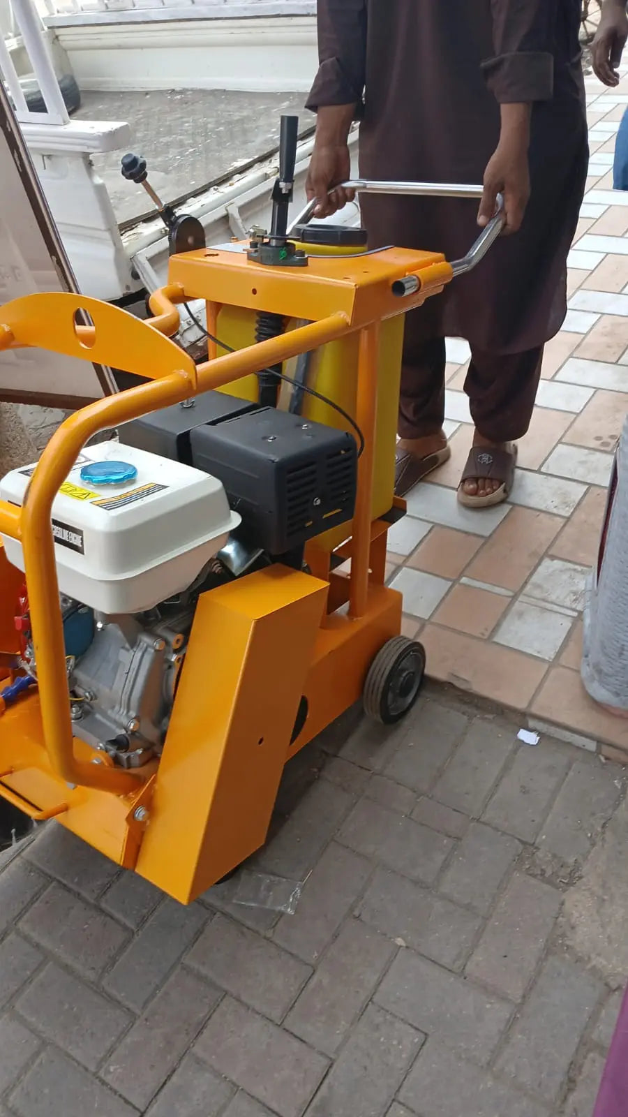 LUCKY BRAND - ASPHALT ROAD CUTTER BY LUCKY ENGINEERING Lucky Engineering