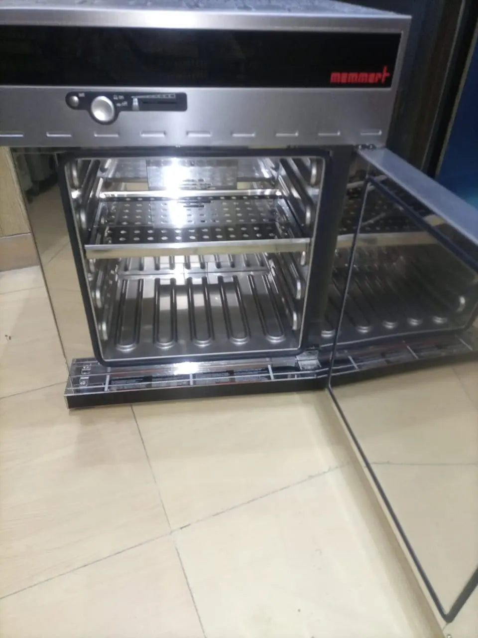 Memmert UFE 400 Lab Oven Pakistan | 53L Forced Air Drying Oven | Memmert Heating Oven Price Pakistan | Laboratory Drying Oven Pakistan LESCO
