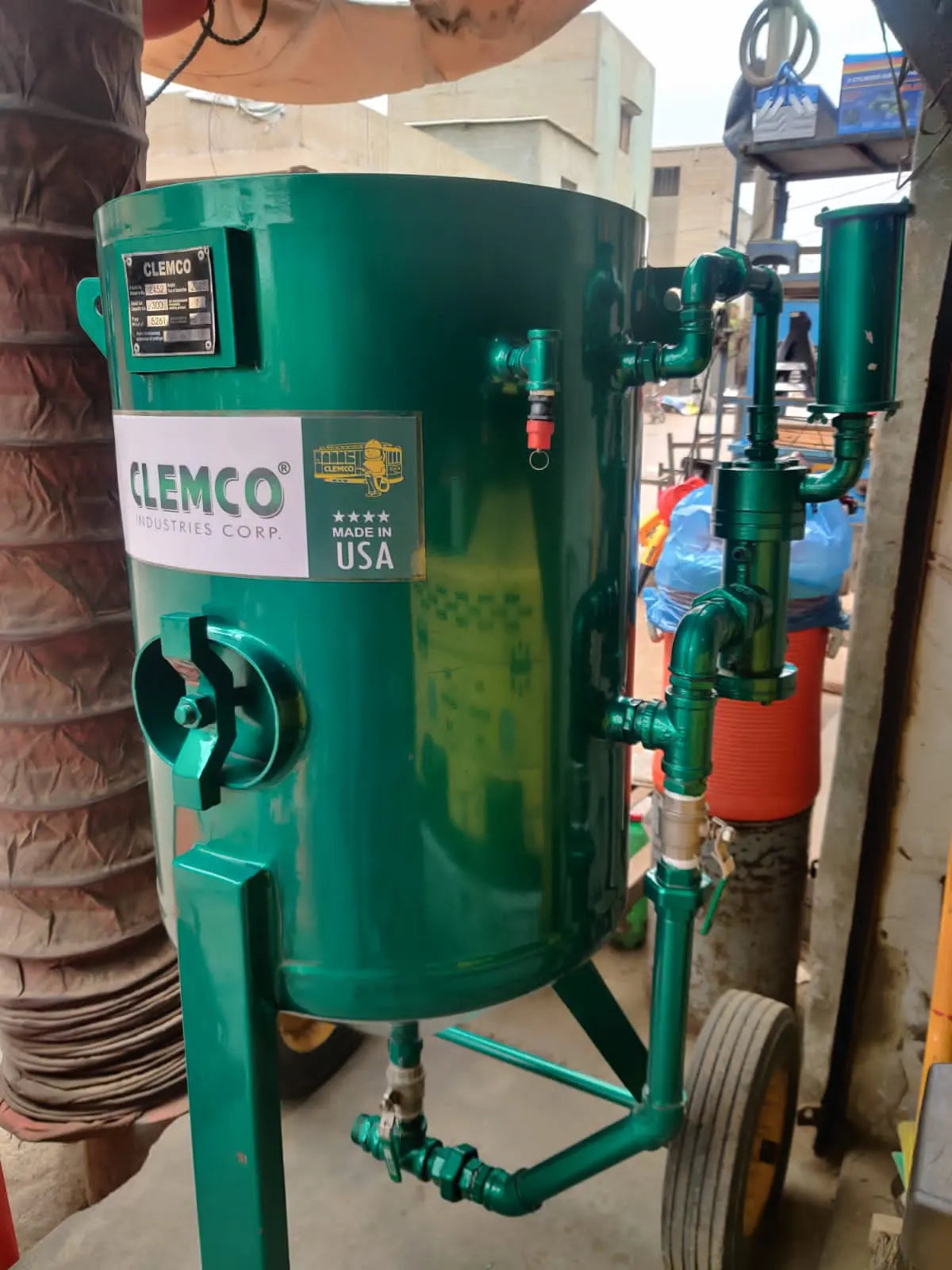 Sand Blasting Machine- Pakistan Tell: 03219269422 Lucky Engineering