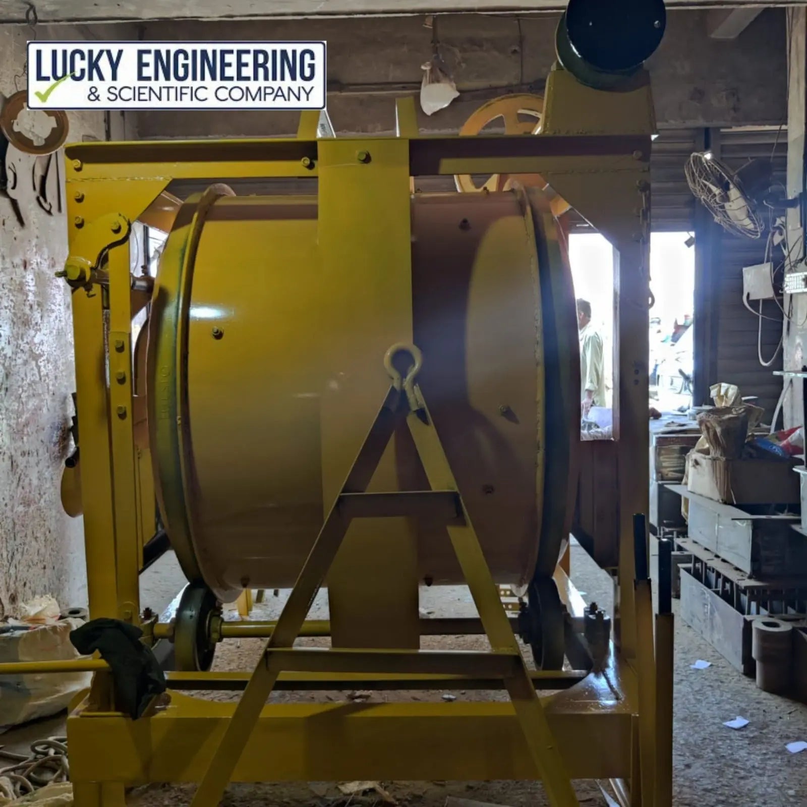Heavy duty concrete mixer for building and road projects in Pakistan