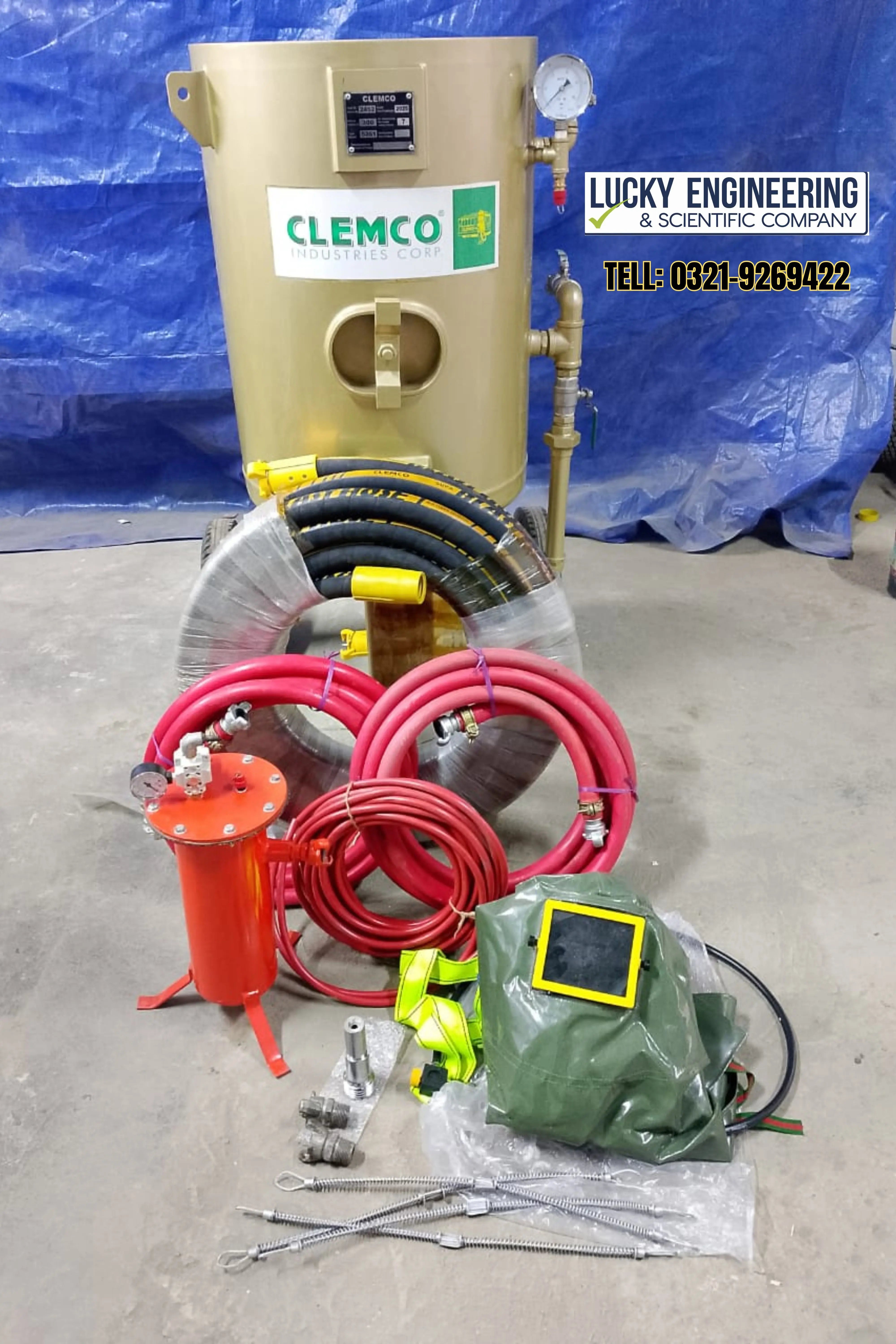 Portable sandblaster for paint stripping and corrosion removal