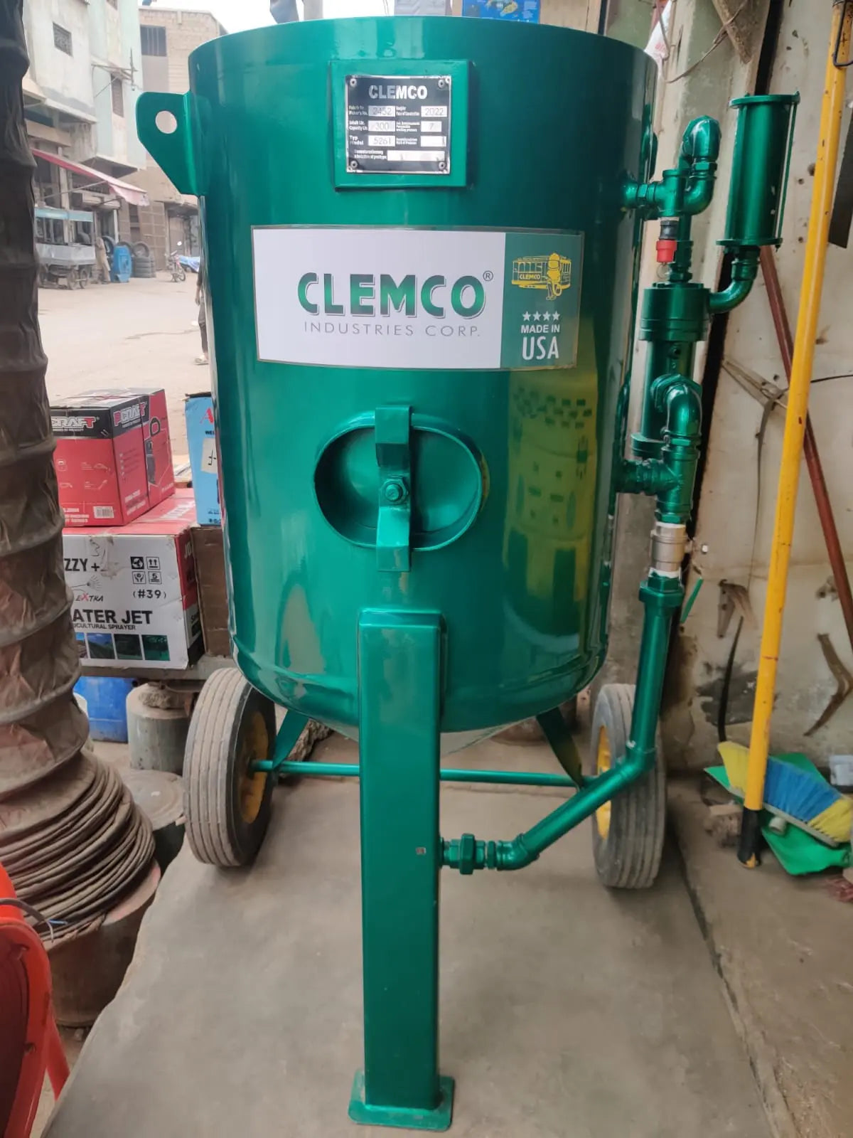 Sand Blasting Machine- Pakistan Tell: 03219269422 Lucky Engineering