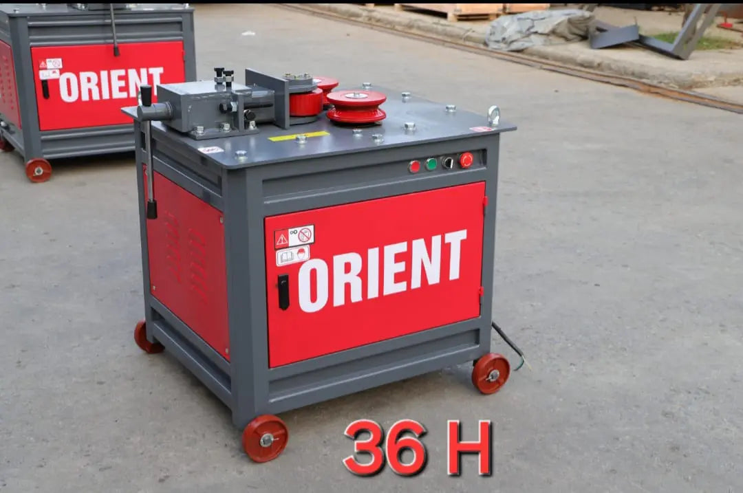 Rebar spiral and helix bending machine construction