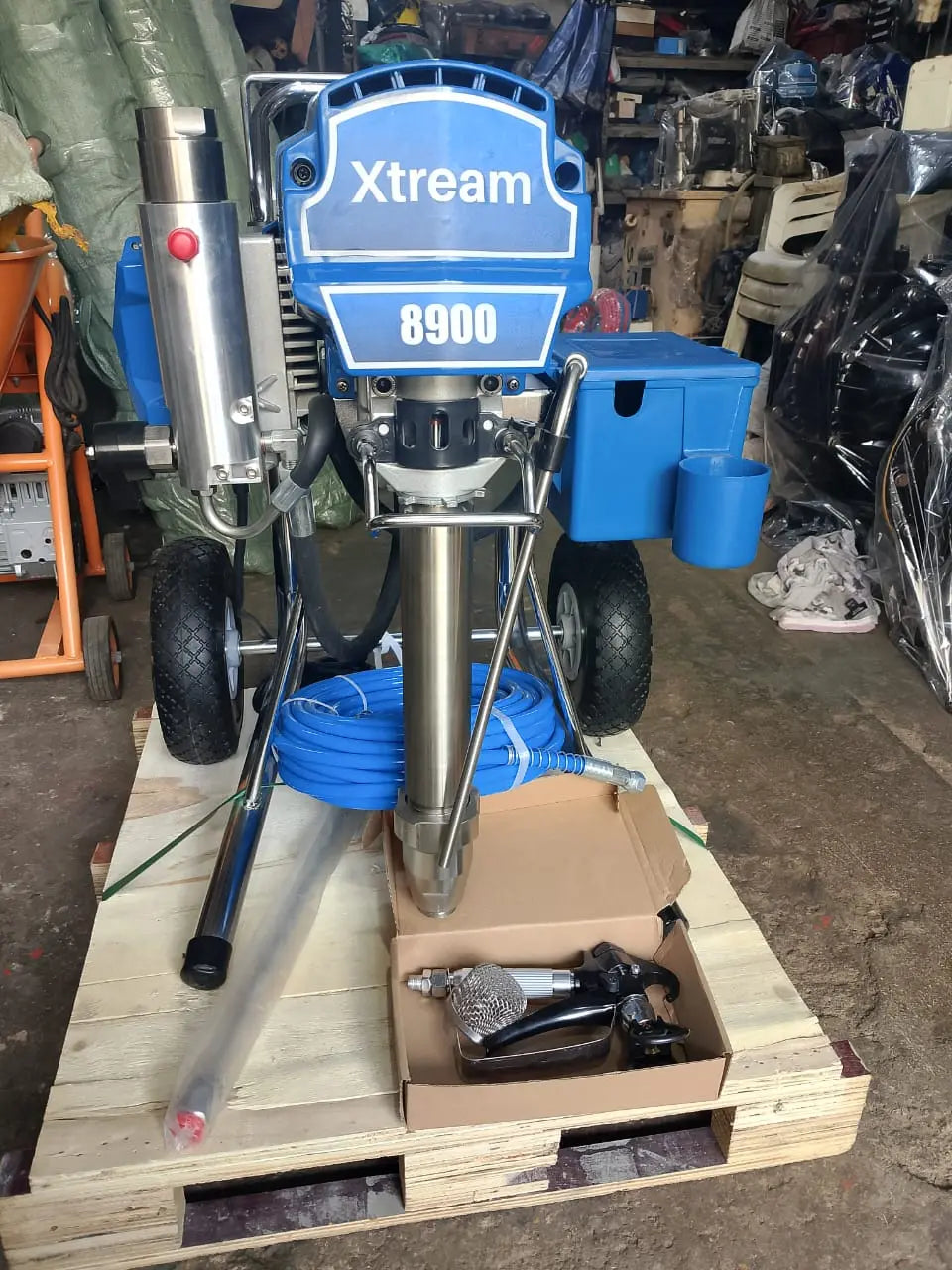 XTREAM-8900 Electrical Airless Heavy Duty Putty Paint Sprayer Machine Lucky Engineering